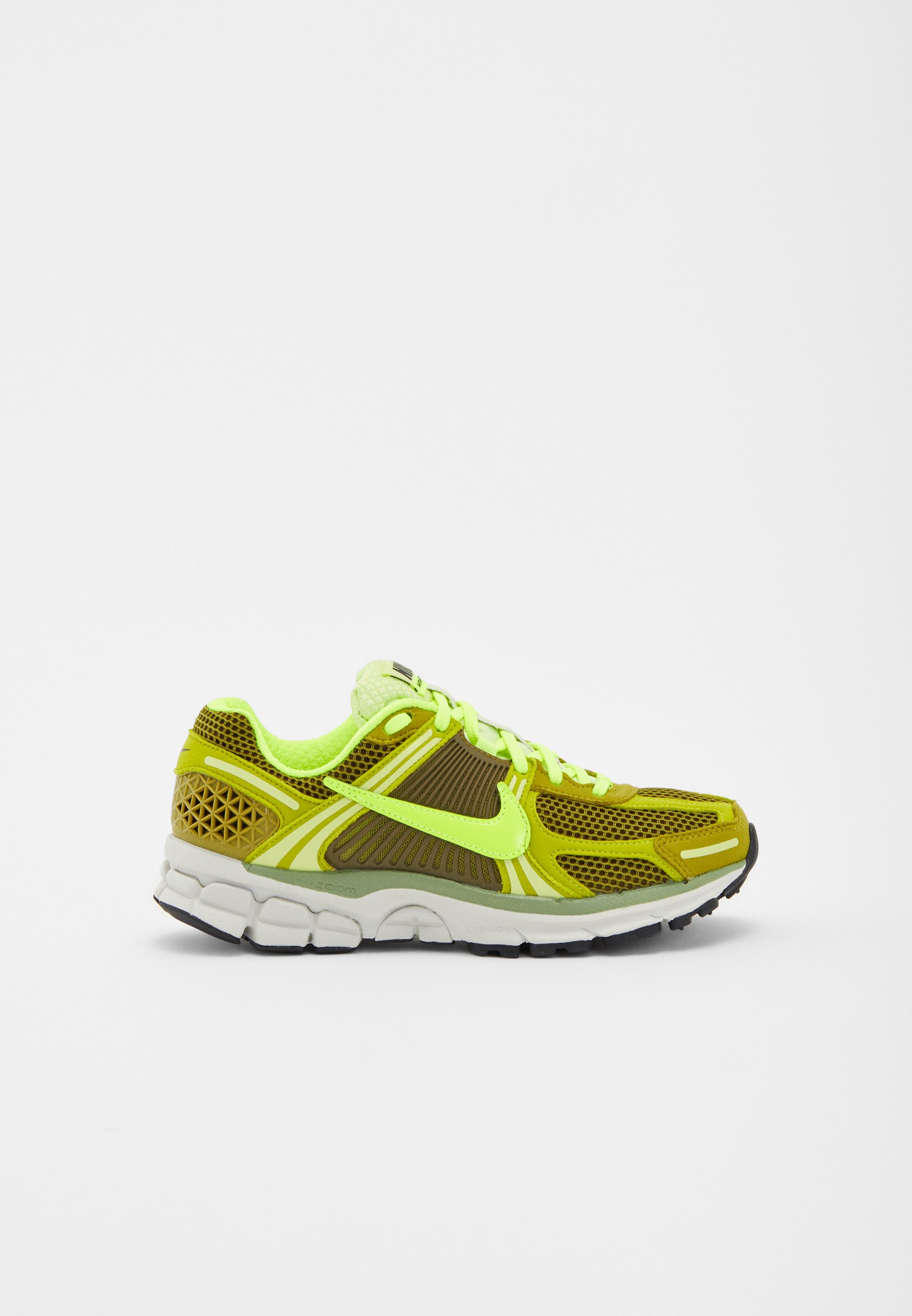 ZOOM VOMERO 5 - Trainers