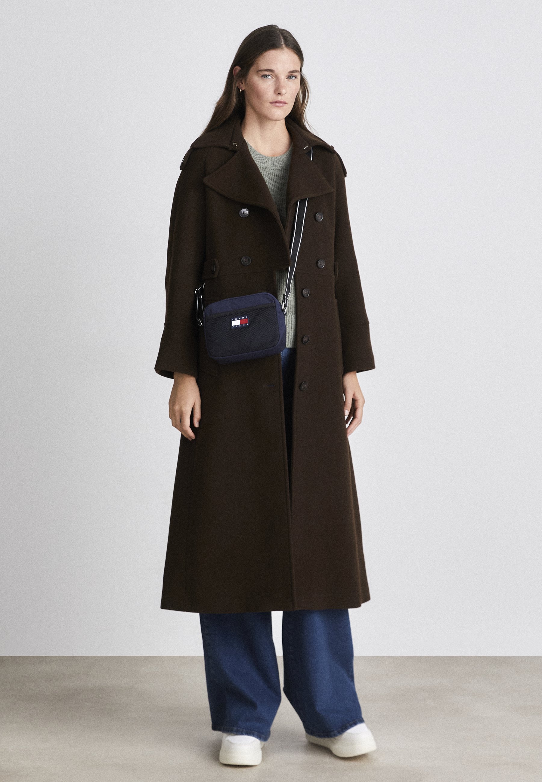 SKATER GIRL CAMERA BAG - Across body bag