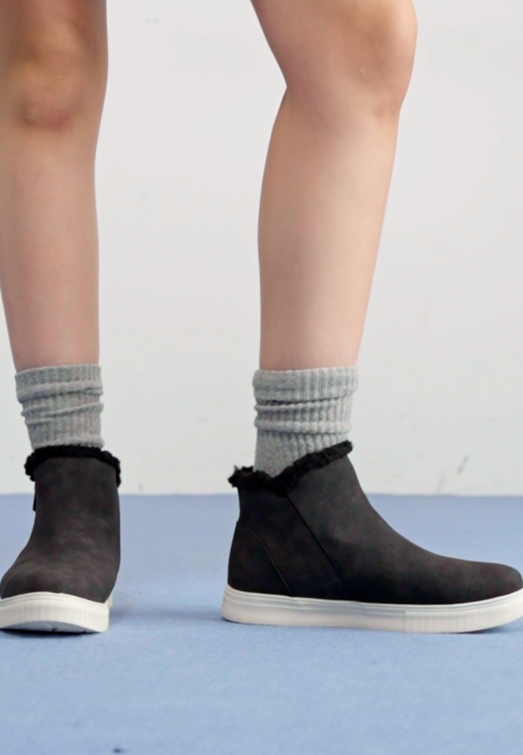 THEEO SHOE- Ankle boots