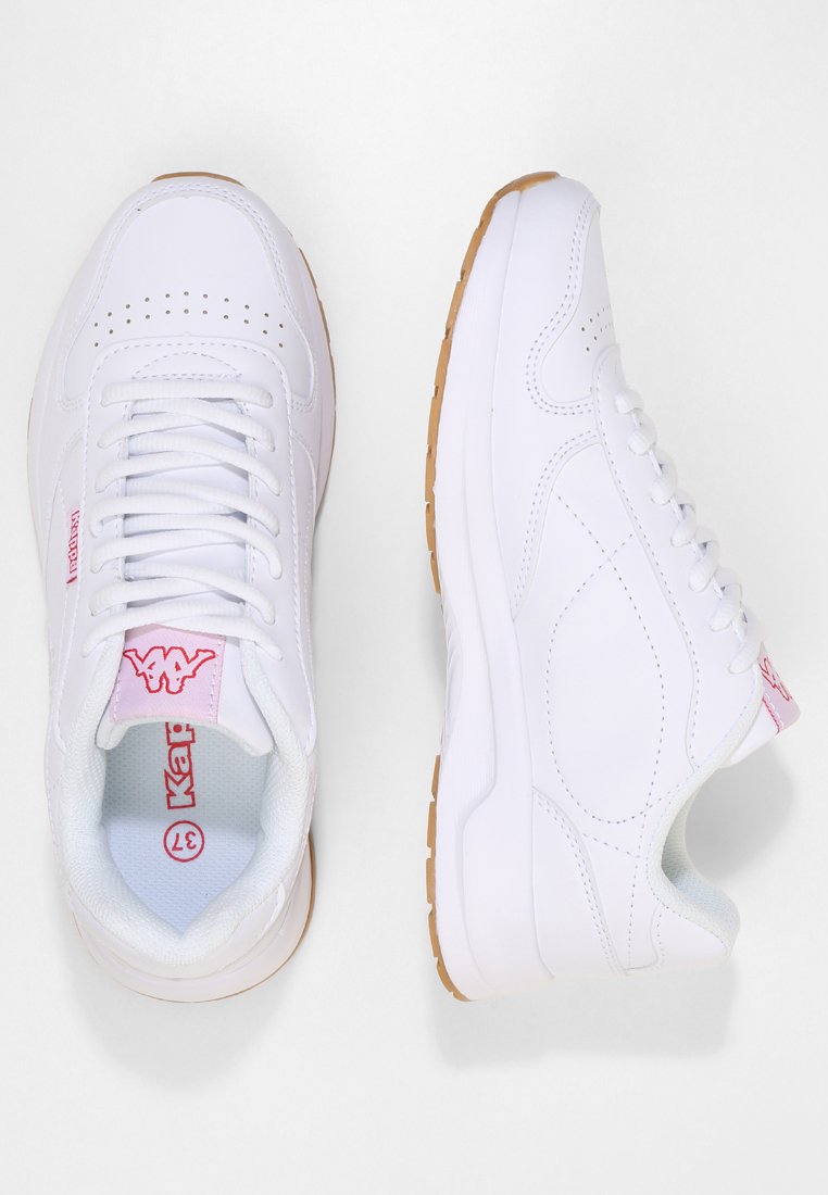 Walking trainers