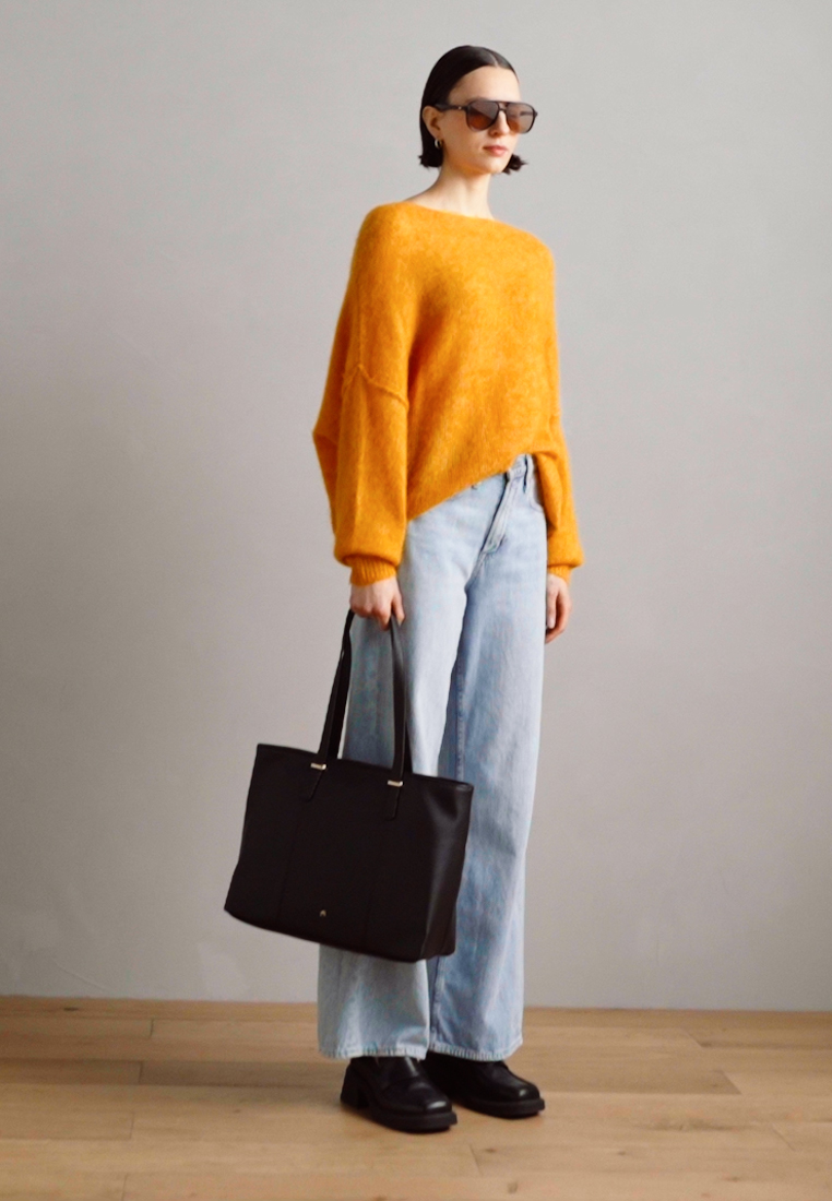 Laptop bag