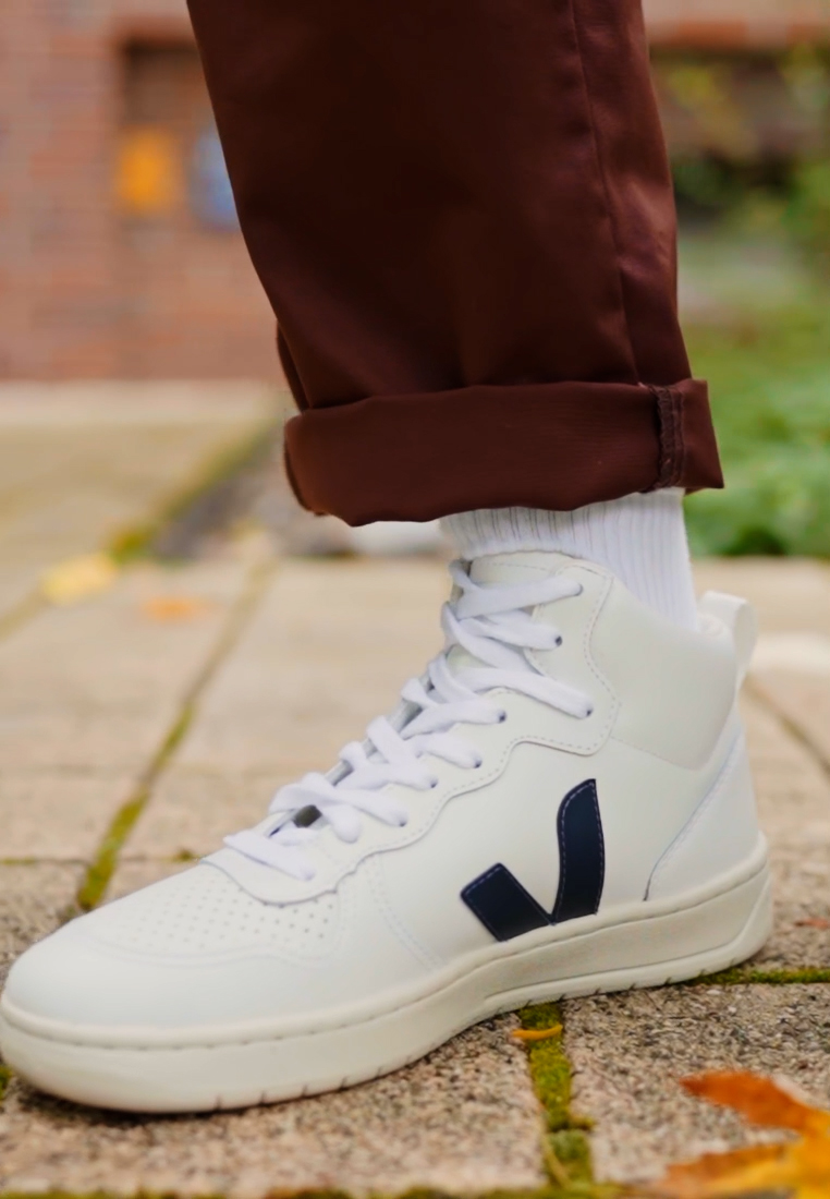 V-15 - High-top trainers