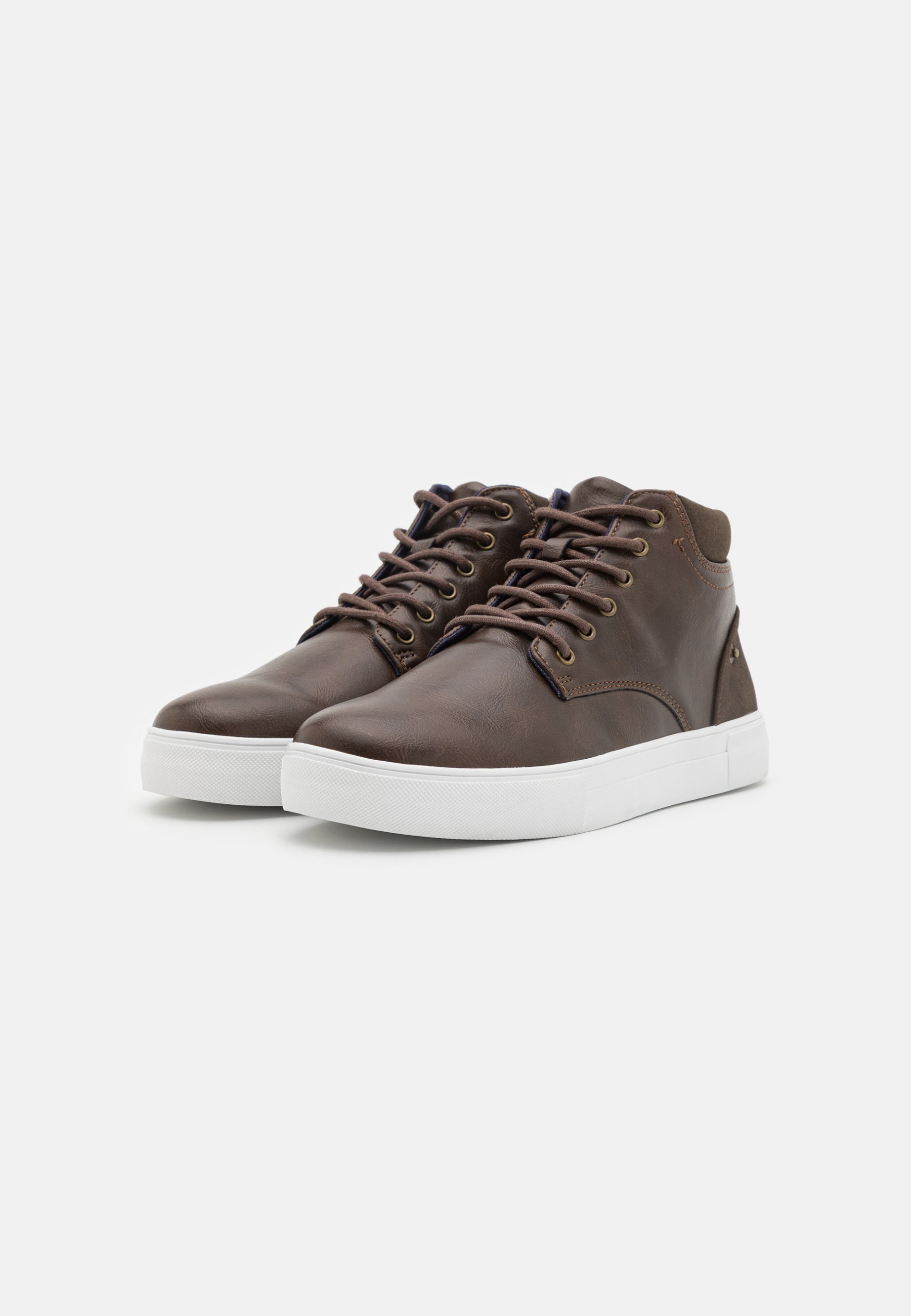 High-top trainers