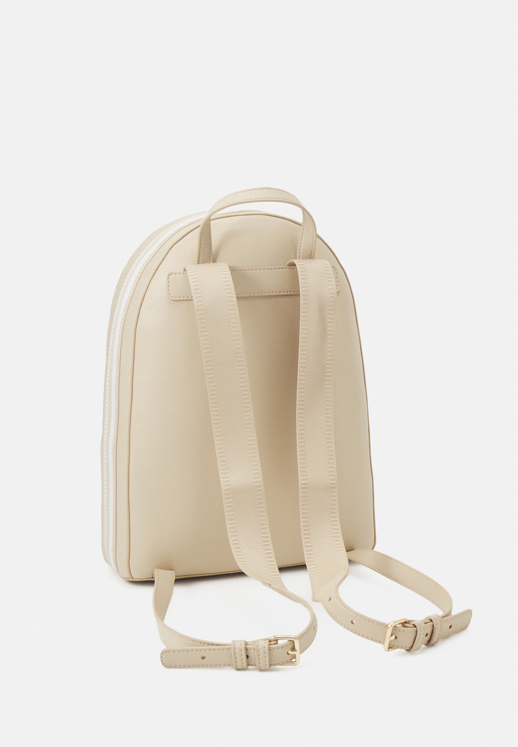 ESSENTIAL BACKPACK - Rucksack