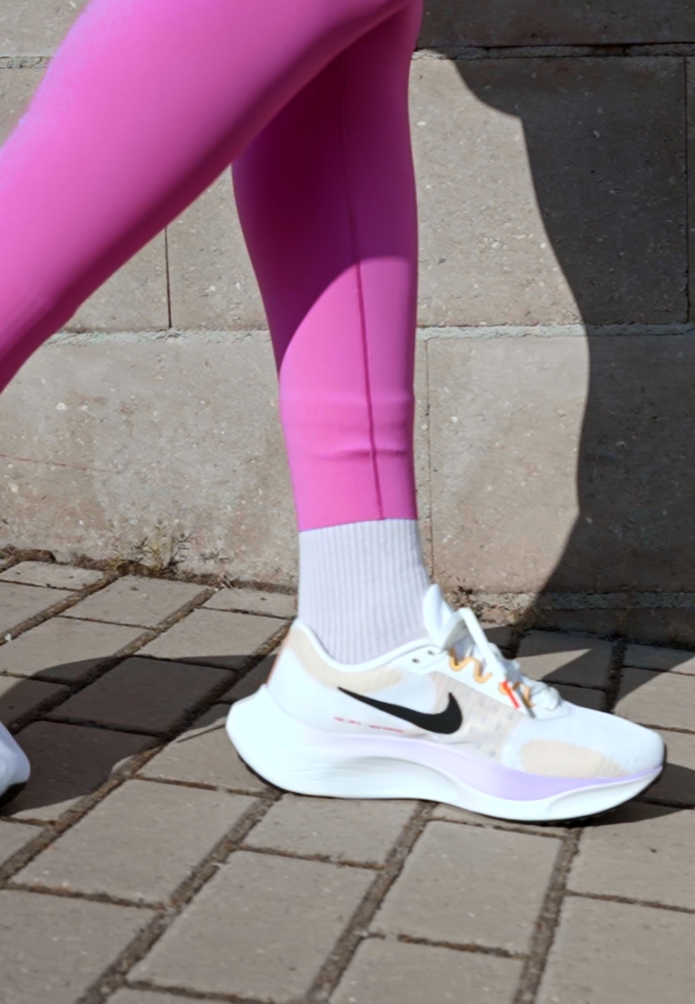 ZOOM FLY 5 - Neutral running shoes