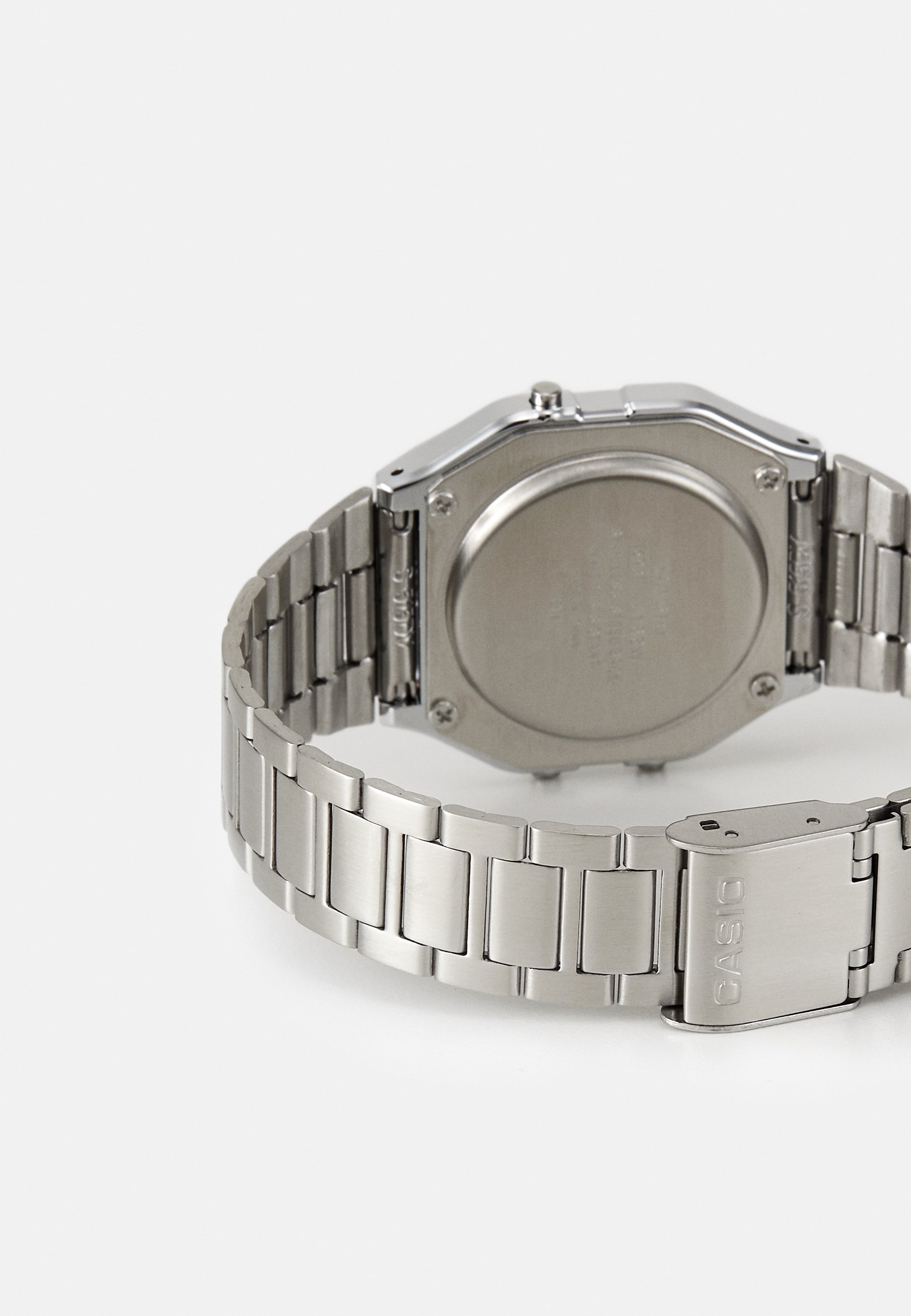 Digital watch
