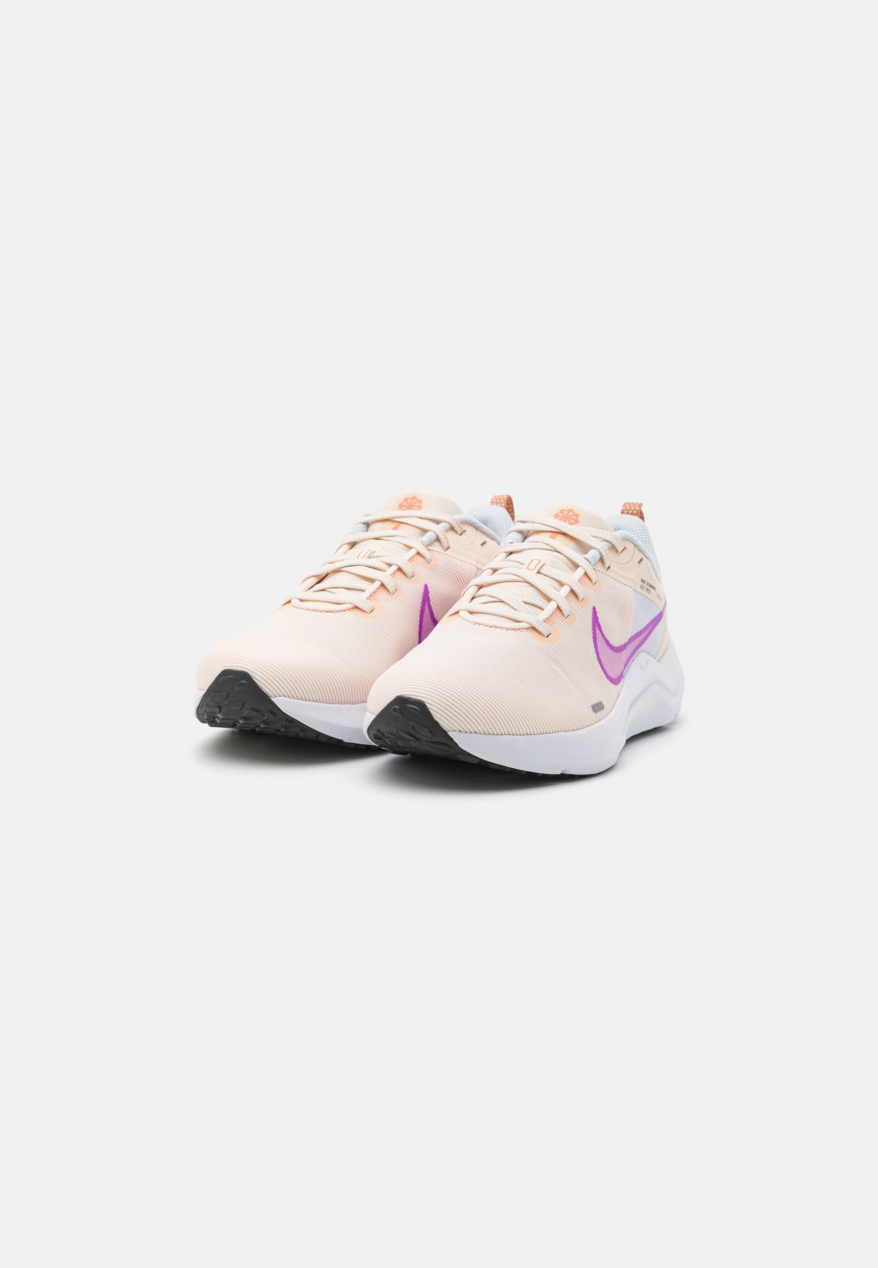 DOWNSHIFTER 12 - Neutral running shoes