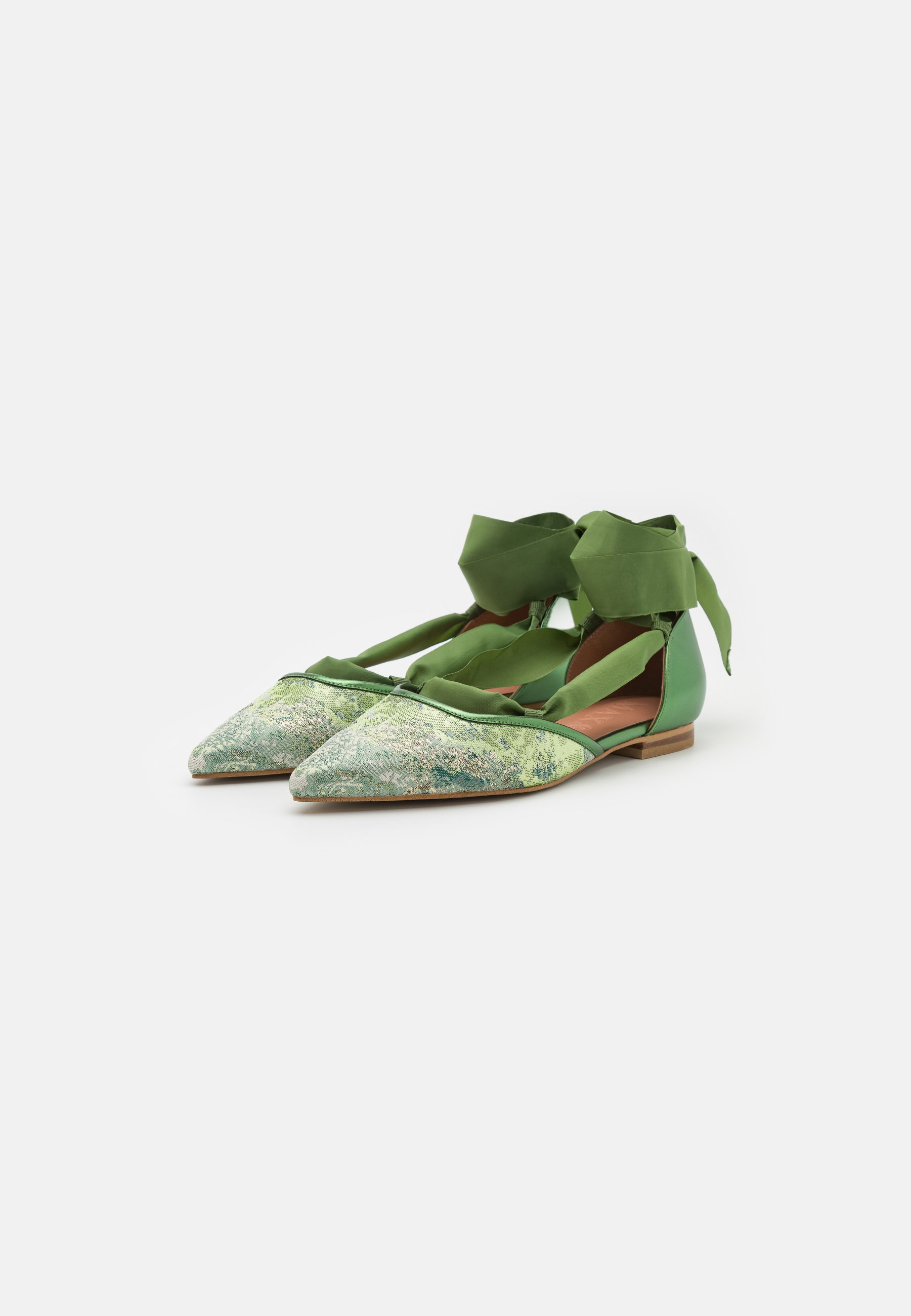 BALLET - Ankle strap ballet pumps