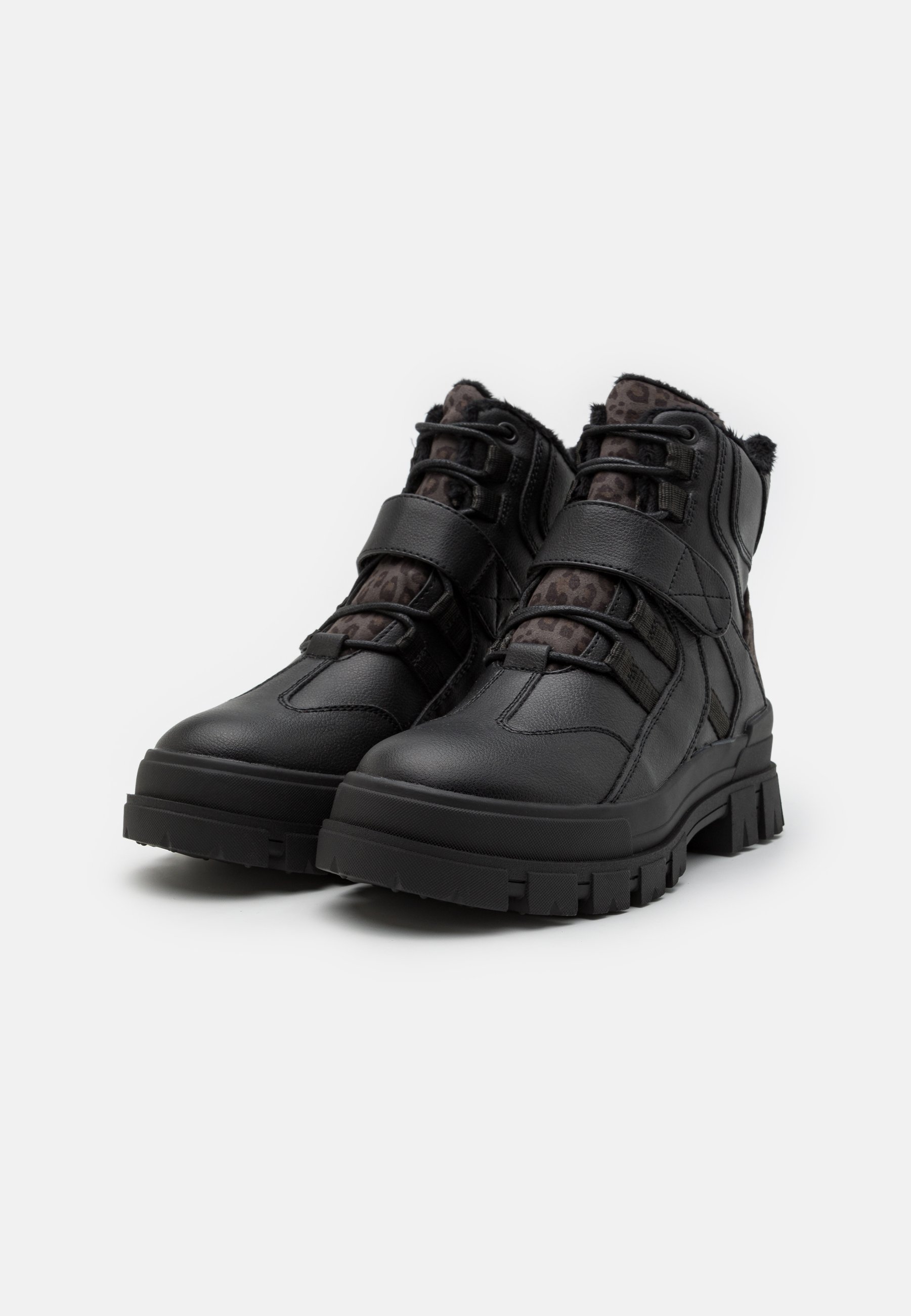 Lace-up ankle boots