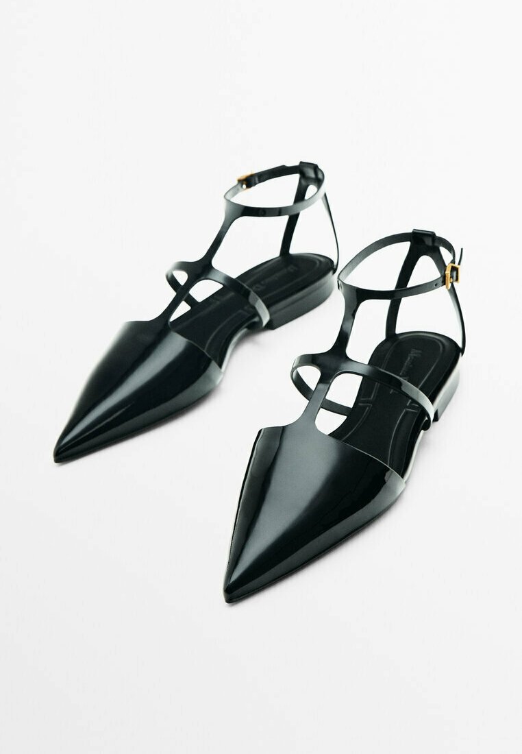 FLAT - Ankle strap ballet pumps