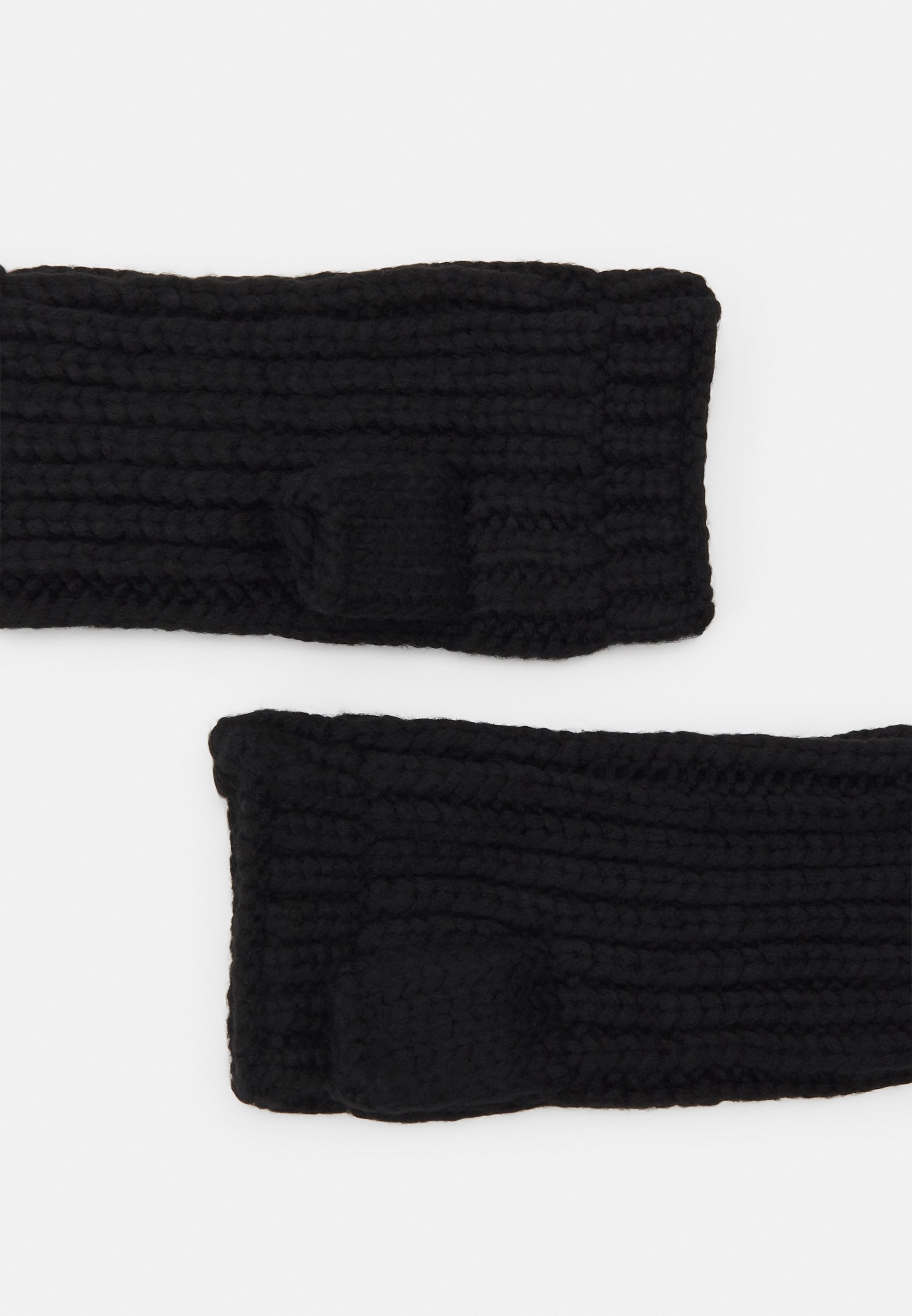 Fingerless gloves
