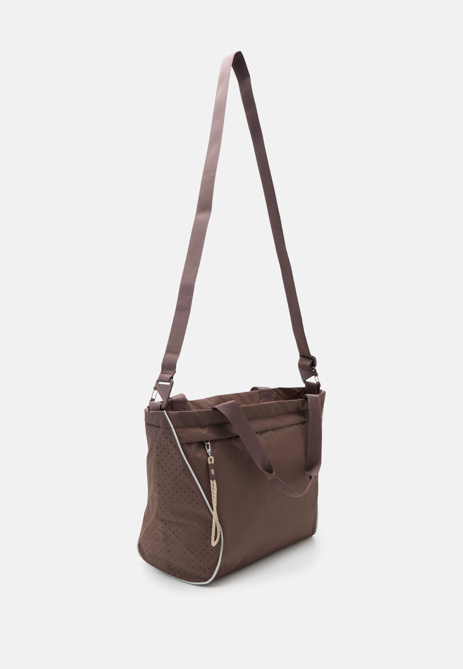 NK NSW ESSENTIALS TOTE - SU22 - Tote bag