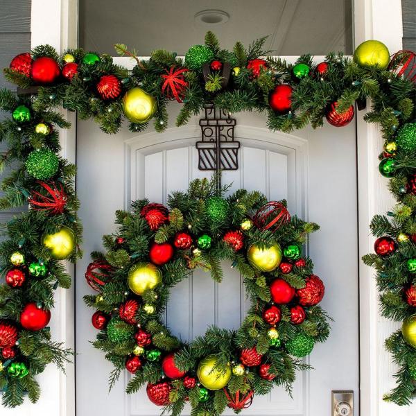 30 in. Pre-Lit LED Festive Holiday Wreath