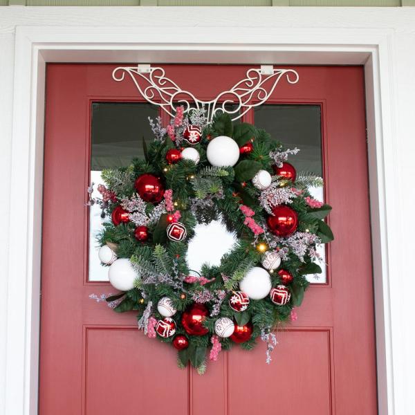 30 in. Pre-Lit LED Nordic Wreath