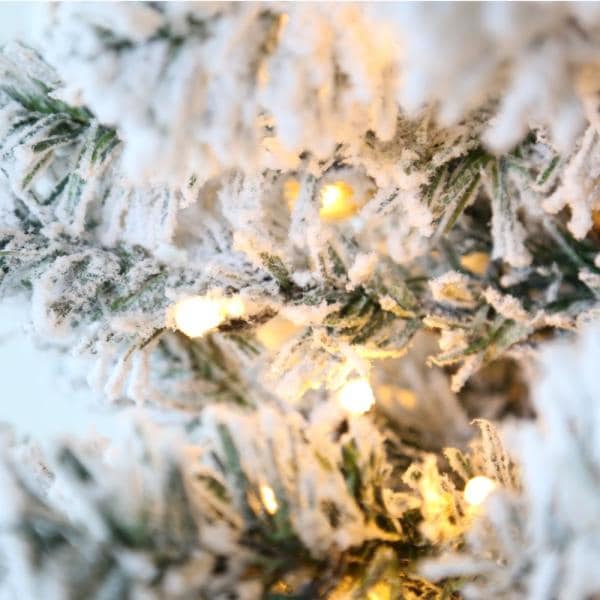 7.5 ft. Pre-Lit Snow Flocked Holiday Decor Artificial Christmas Tree with 550 LED Lights
