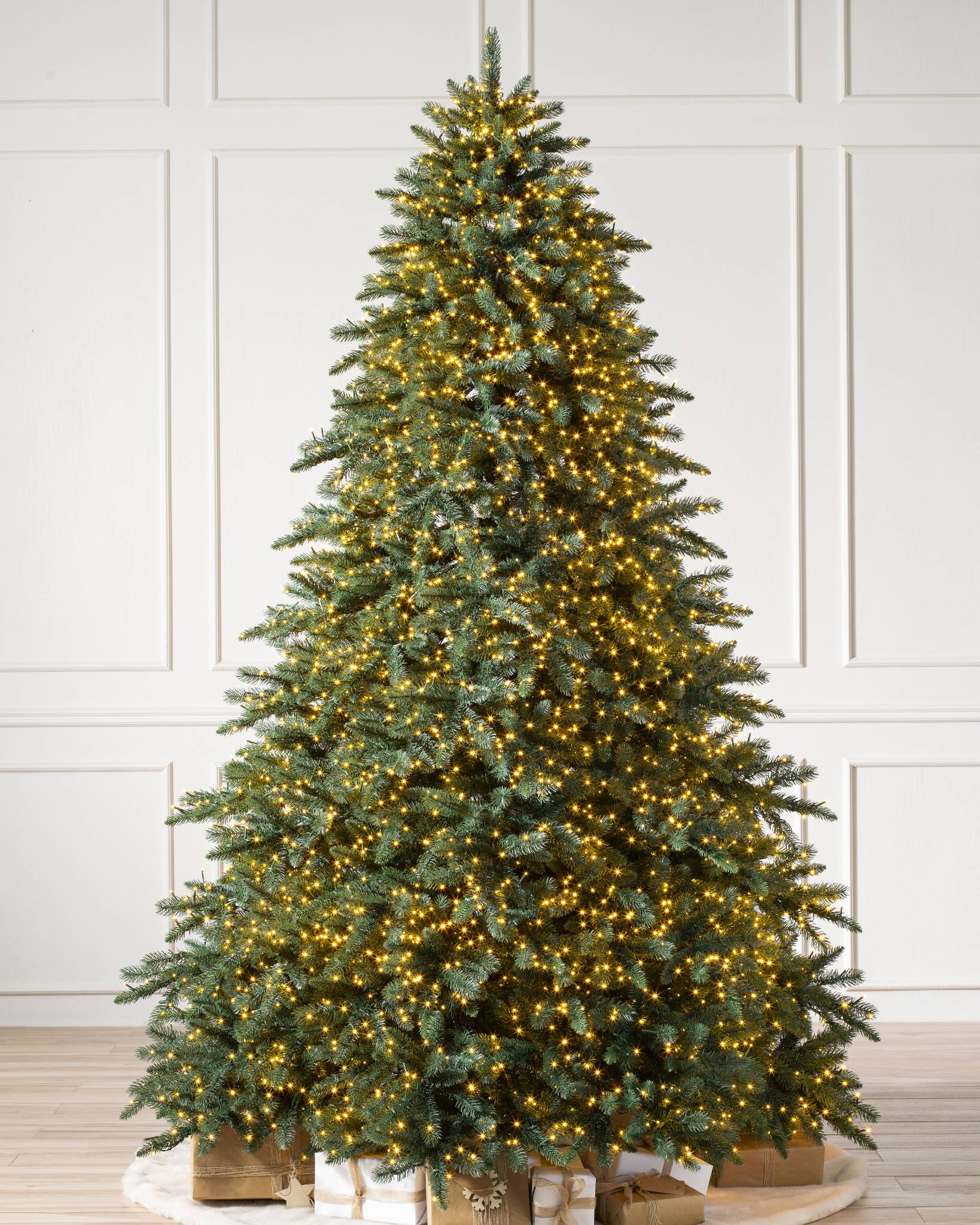 7-1/2 ft. Feel Real Grande Fir Medium Hinged Artificial Christmas Tree with 750 Clear Lights