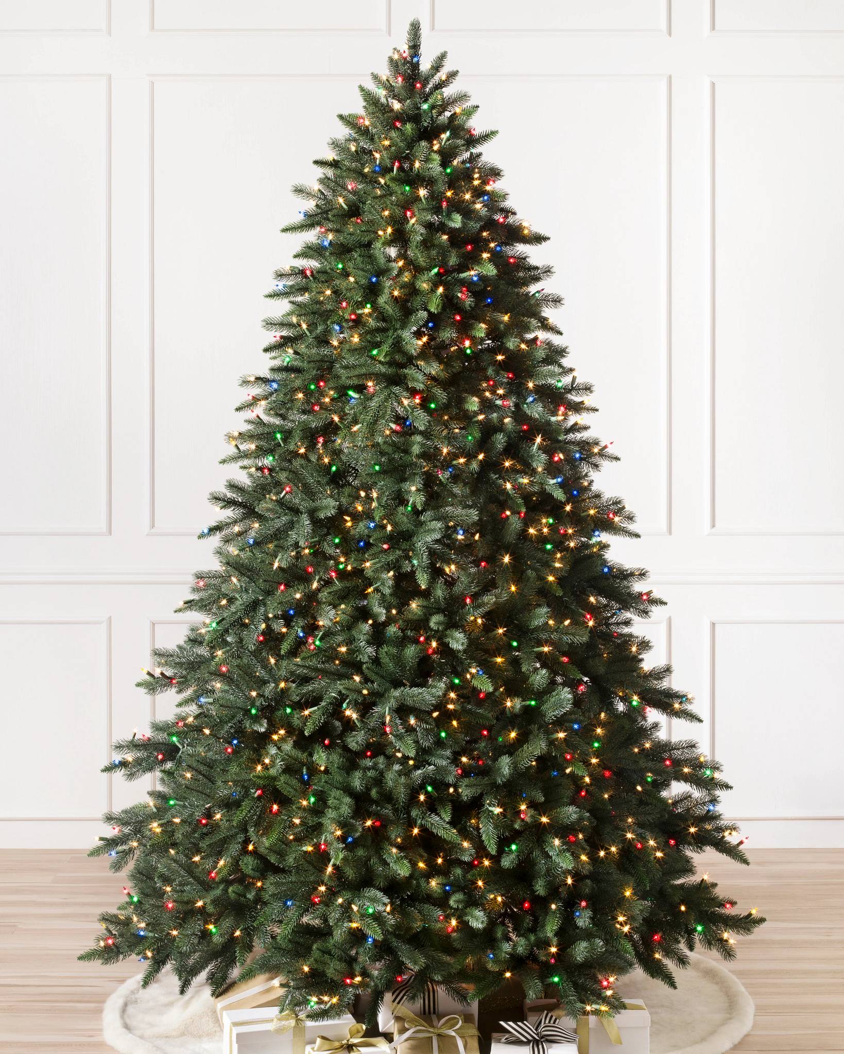 7-1/2 ft. Feel Real Grande Fir Medium Hinged Artificial Christmas Tree with 750 Clear Lights