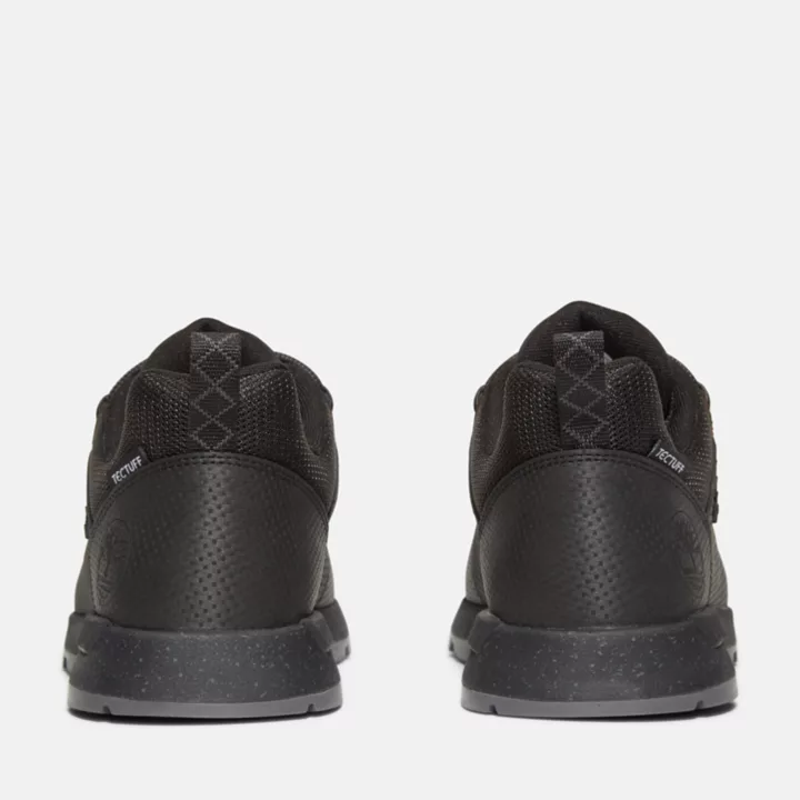 Low Field Trekker for Men in Black