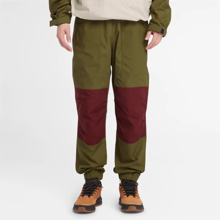 Water Repellent Jogger for Men in Green