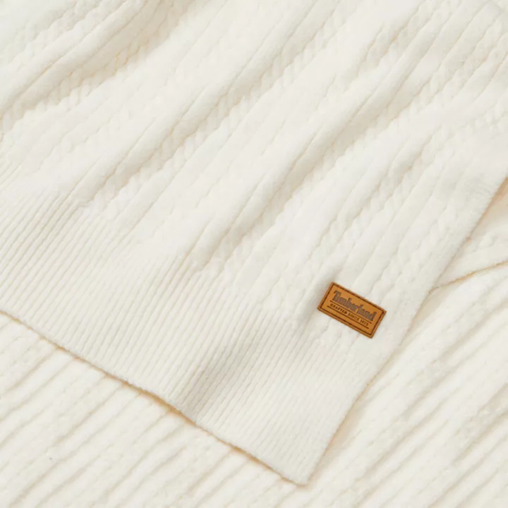 Gradation Cable-knit Scarf for Women in White