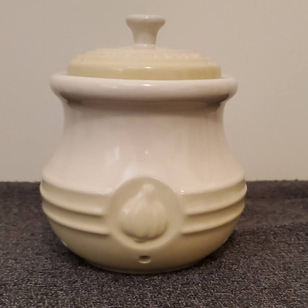 Le Creuset Dune Stoneware Garlic Keeper - Wellnestcares