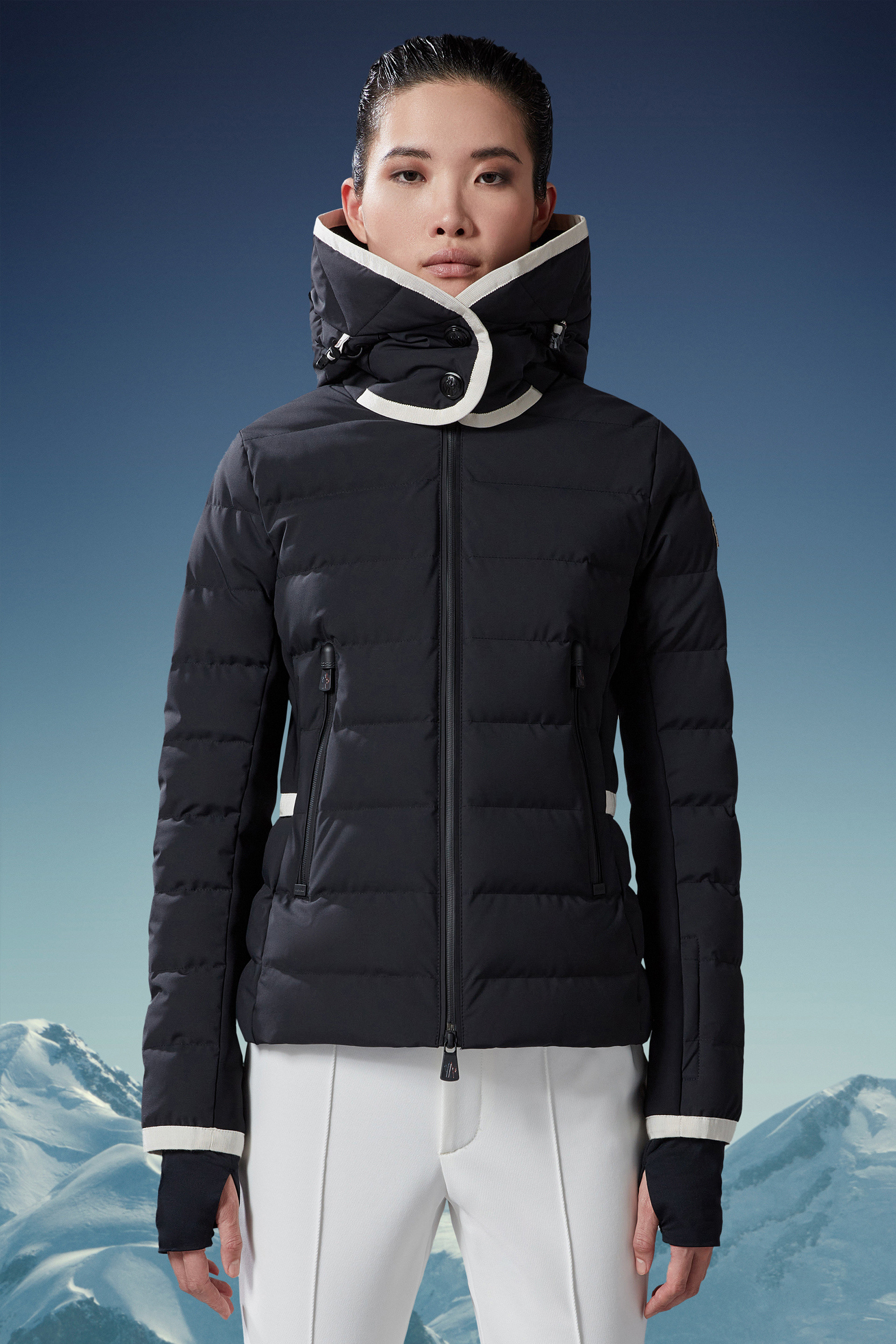 Lamoura Short Down Jacket