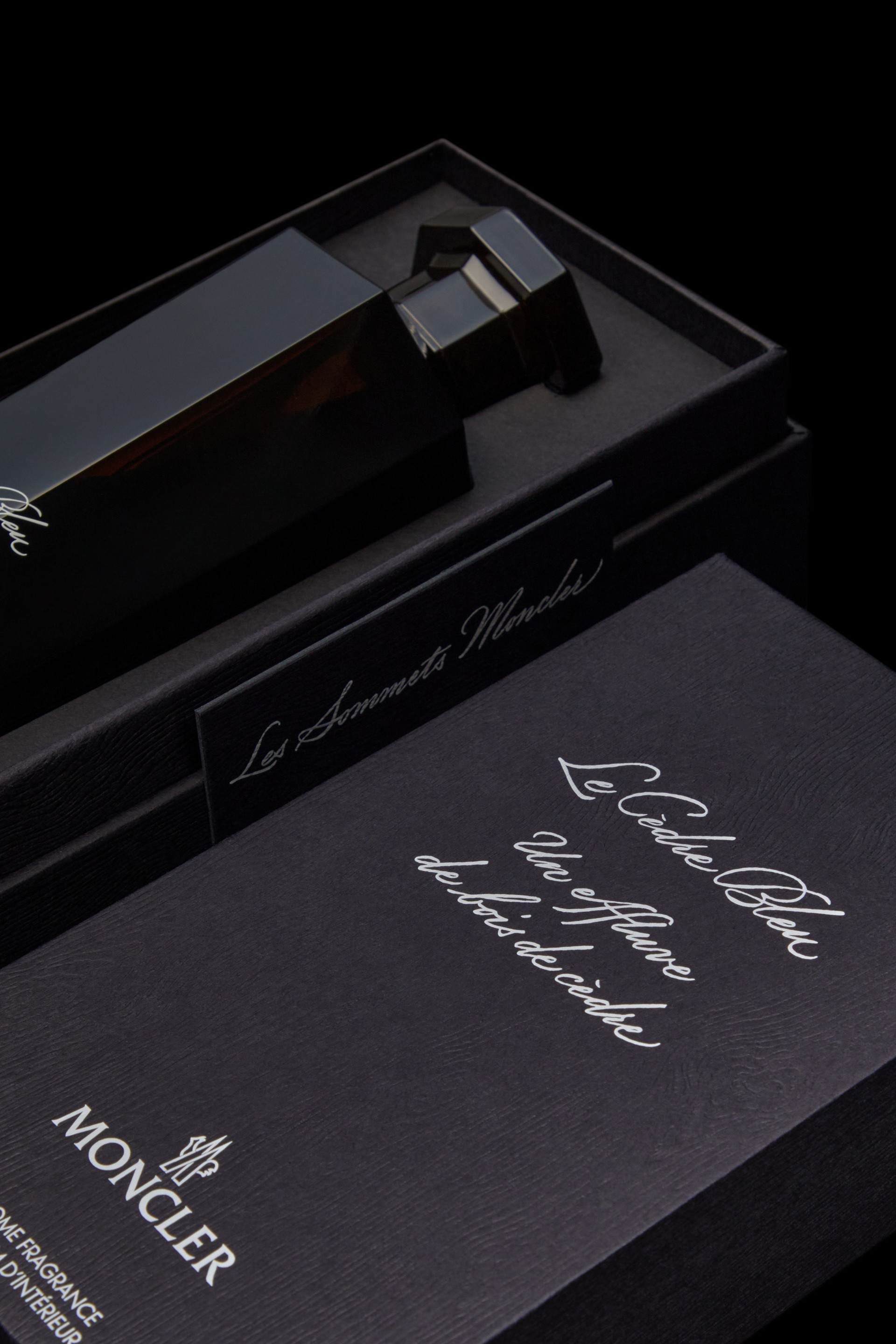 Le Cedre Bleu Home Fragrance 5 Oz.