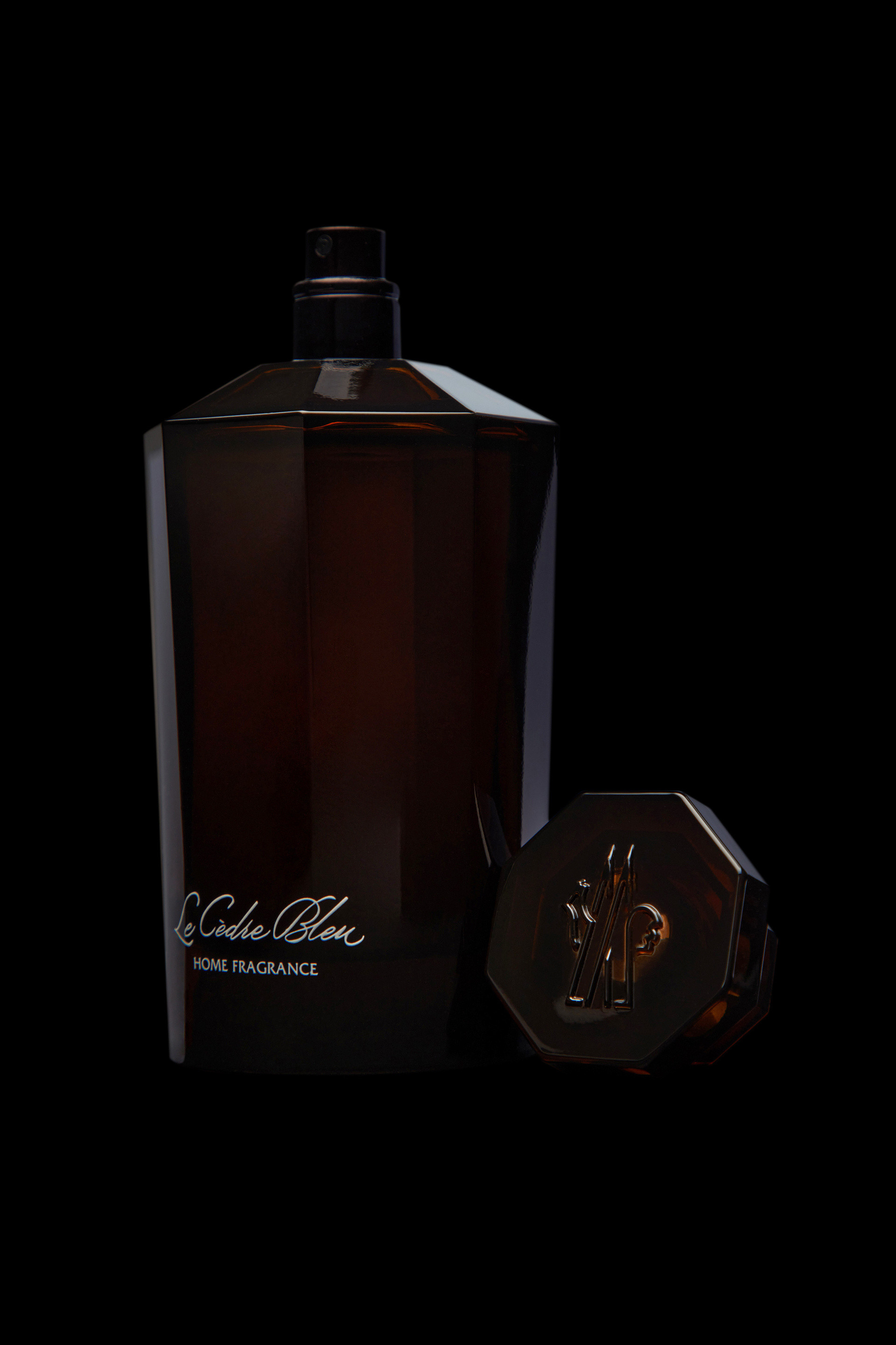 Le Cedre Bleu Home Fragrance 5 Oz.