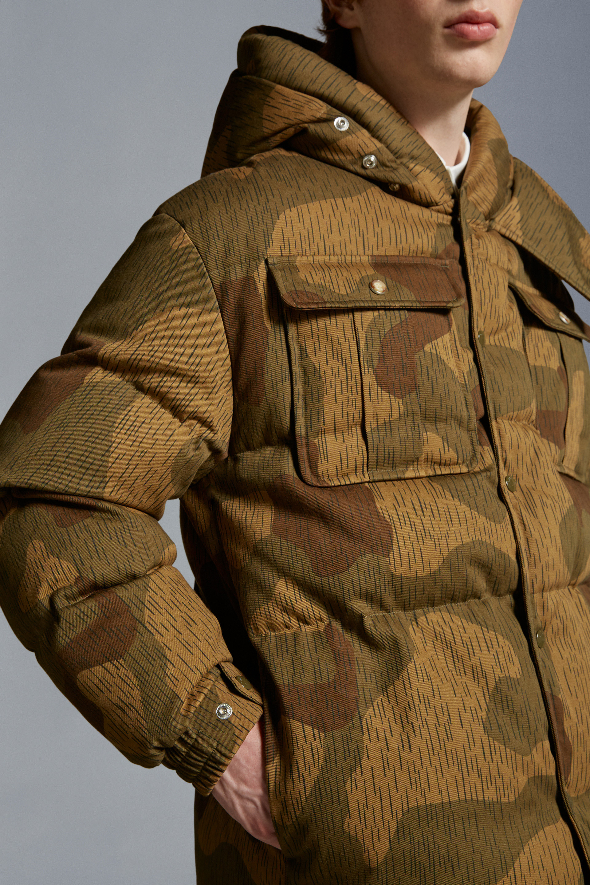 Mandelbrot Short Down Jacket