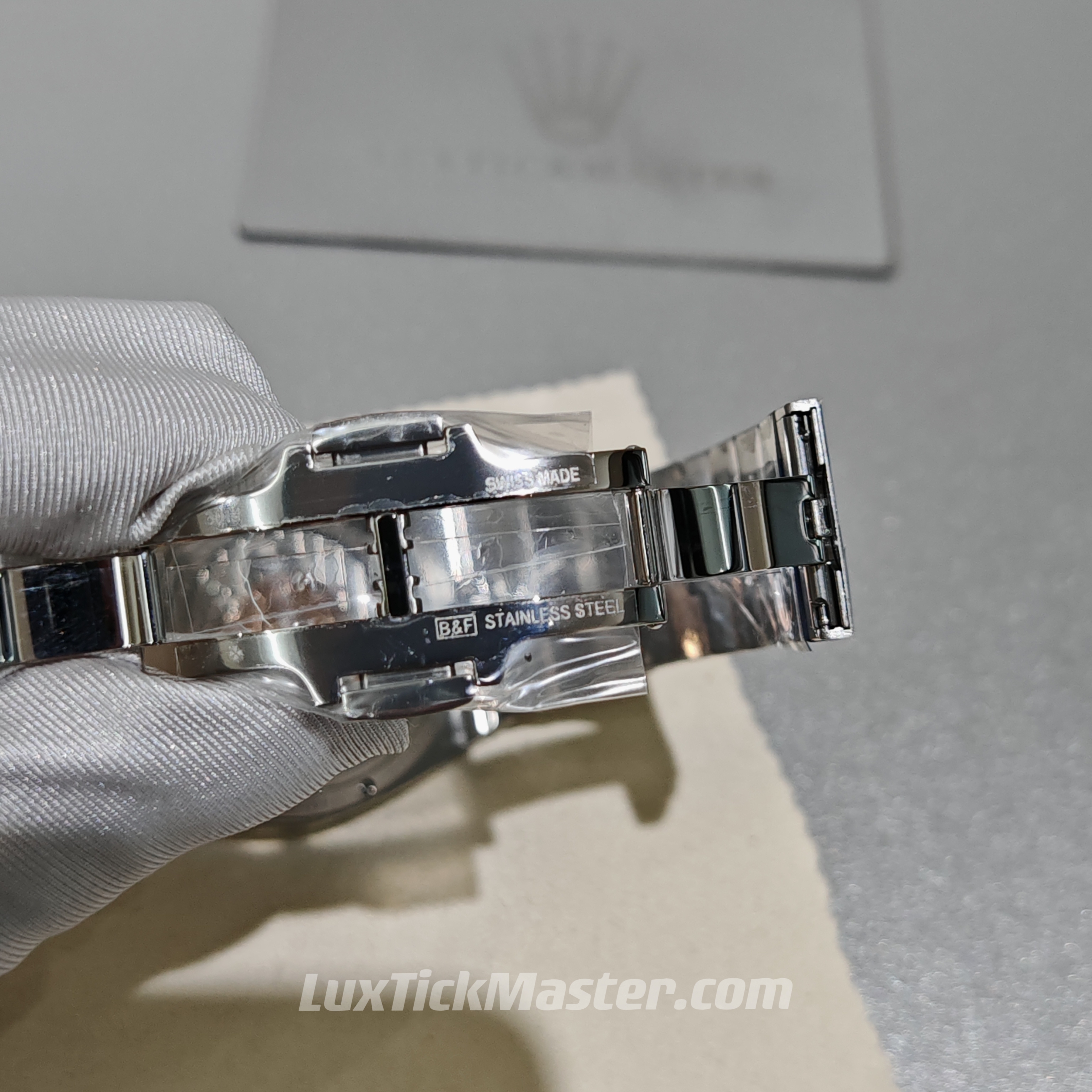 Vacheron Constantin1:1 Super Clone Overseas Series 4300V 8F Factory