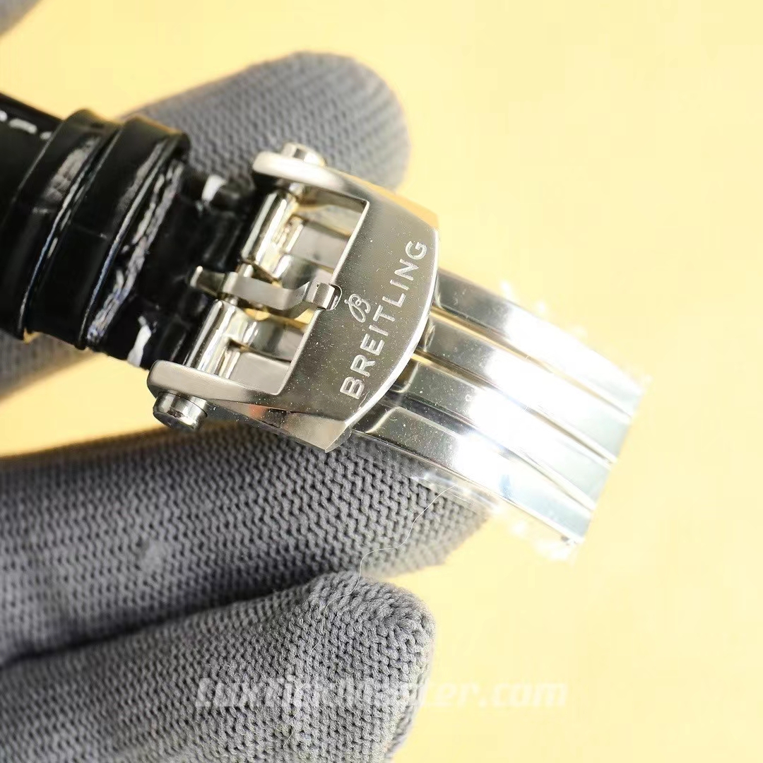 Breitling 1:1 Super Clone Navitimer 1 Series AB0121211B1P2