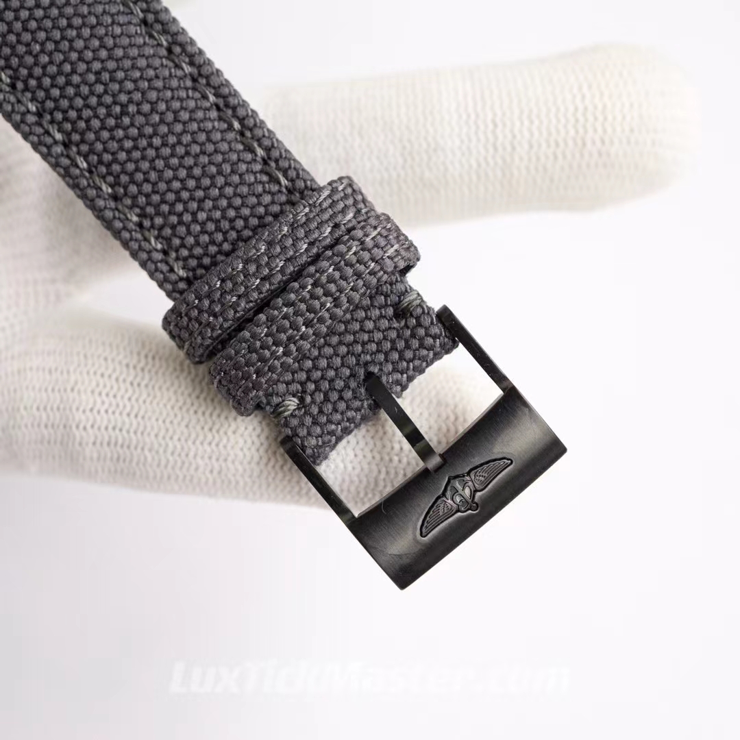 Breitling 1:1 Super Clone Avengers Series V17311101B1W1