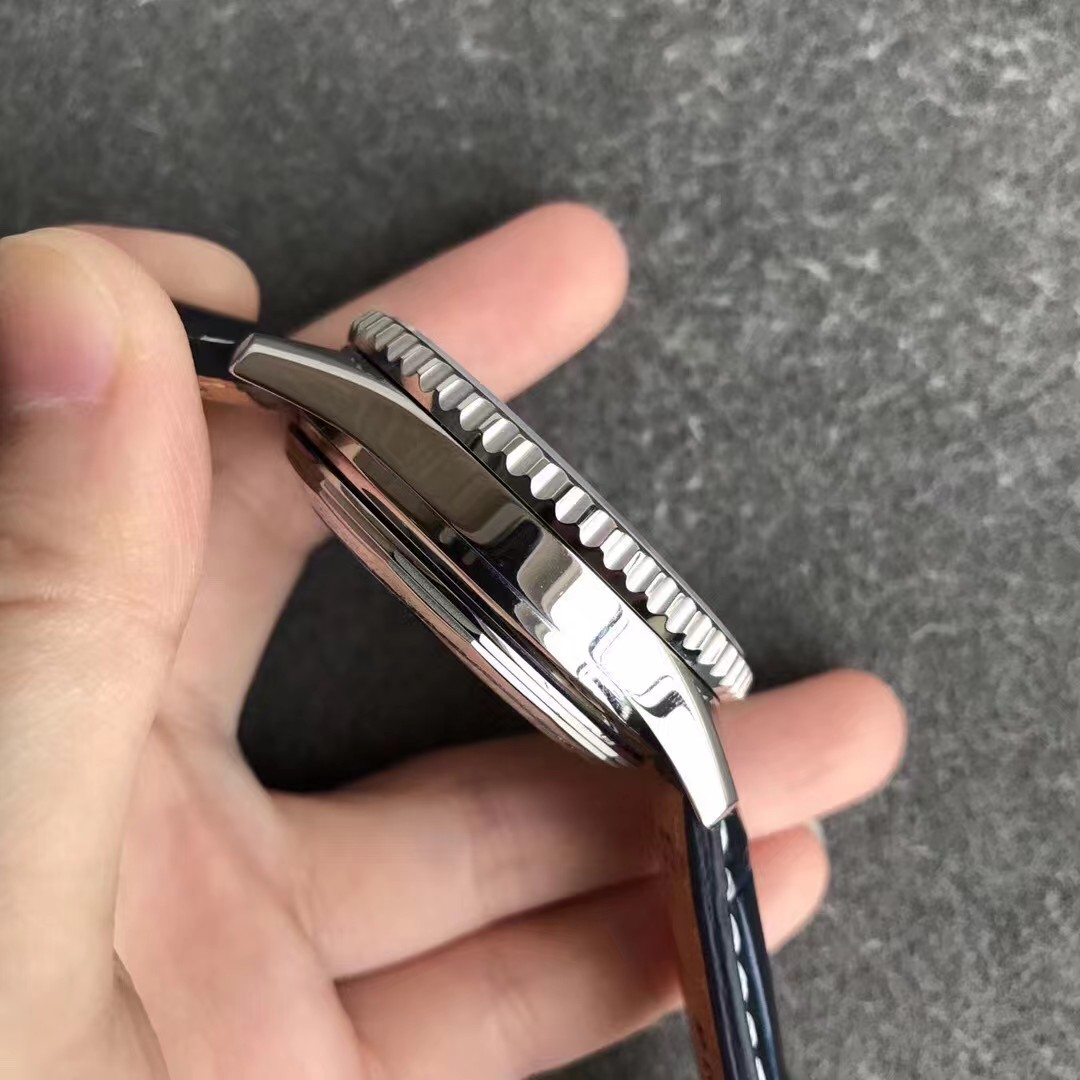 Breitling 1:1 Super Clone  Ling Aviation Chronograph 1 Series AB0127211C1X2