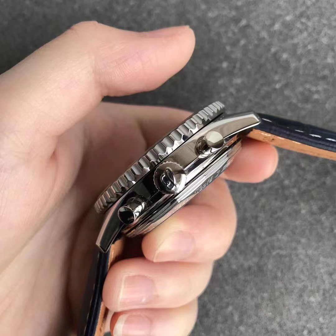 Breitling 1:1 Super Clone  Ling Aviation Chronograph 1 Series AB0127211C1X2