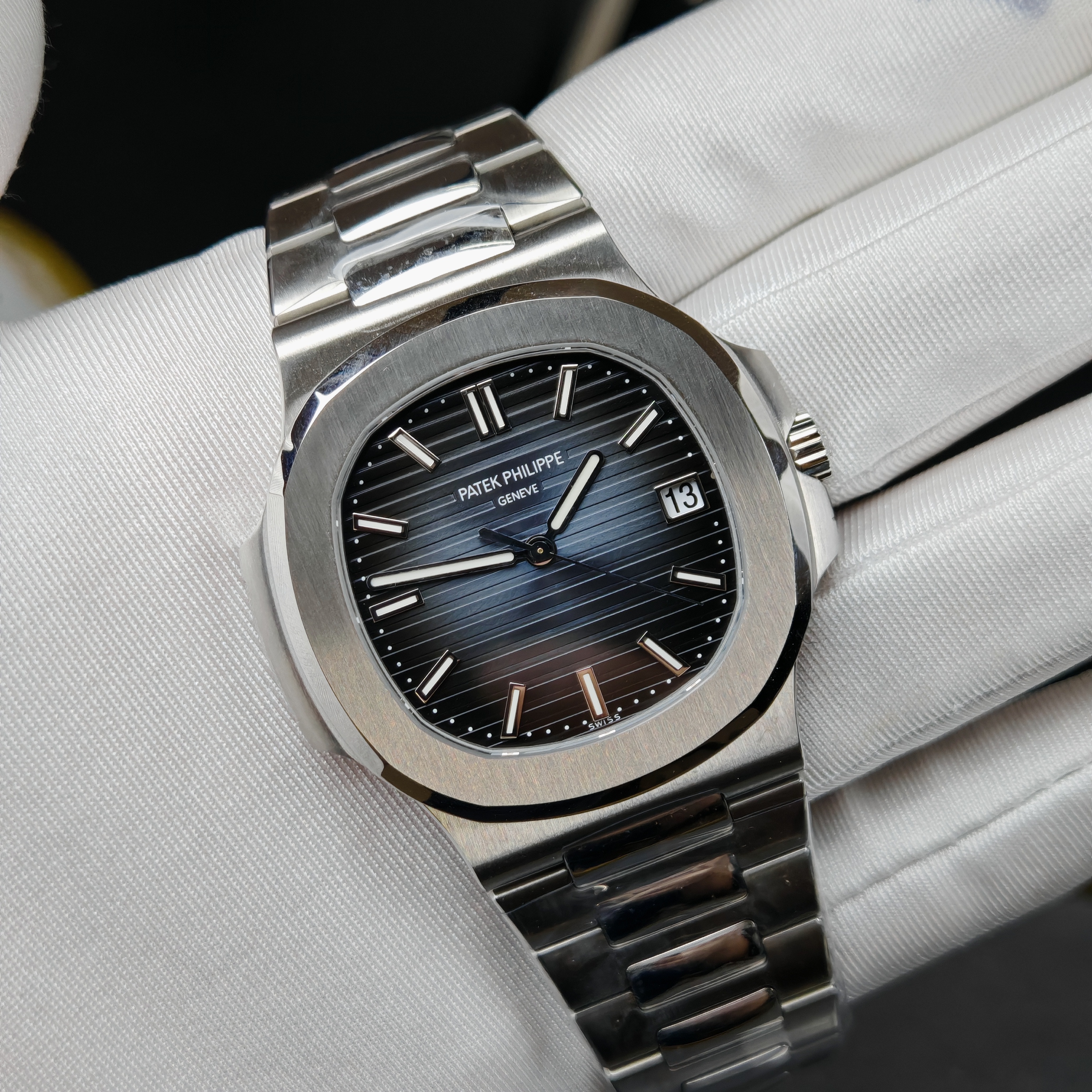 Super Clone 1:1 Patek Philippe Nautilus 5811 – Blue Dial / Full Stainless Steel