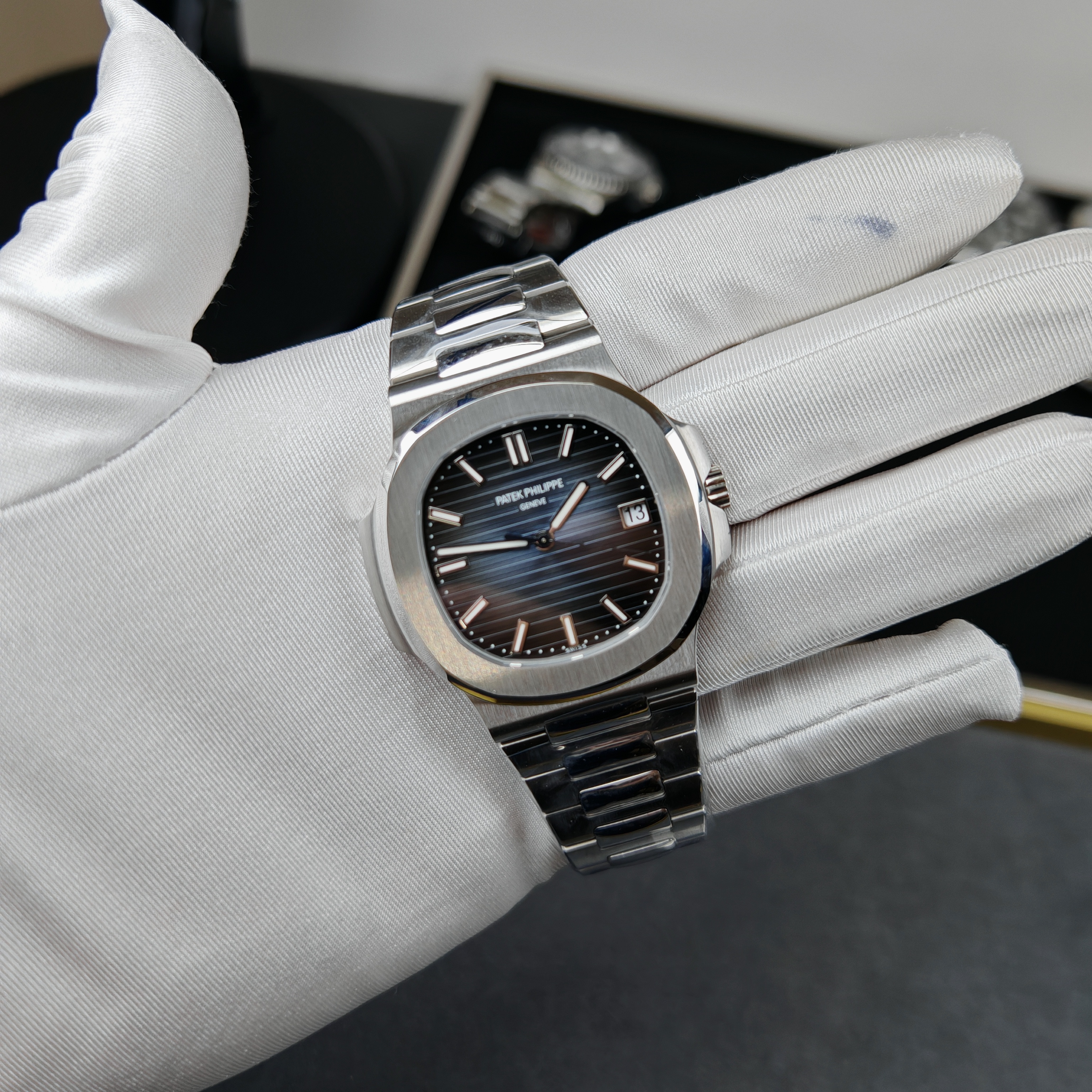 Super Clone 1:1 Patek Philippe Nautilus 5811 – Blue Dial / Full Stainless Steel