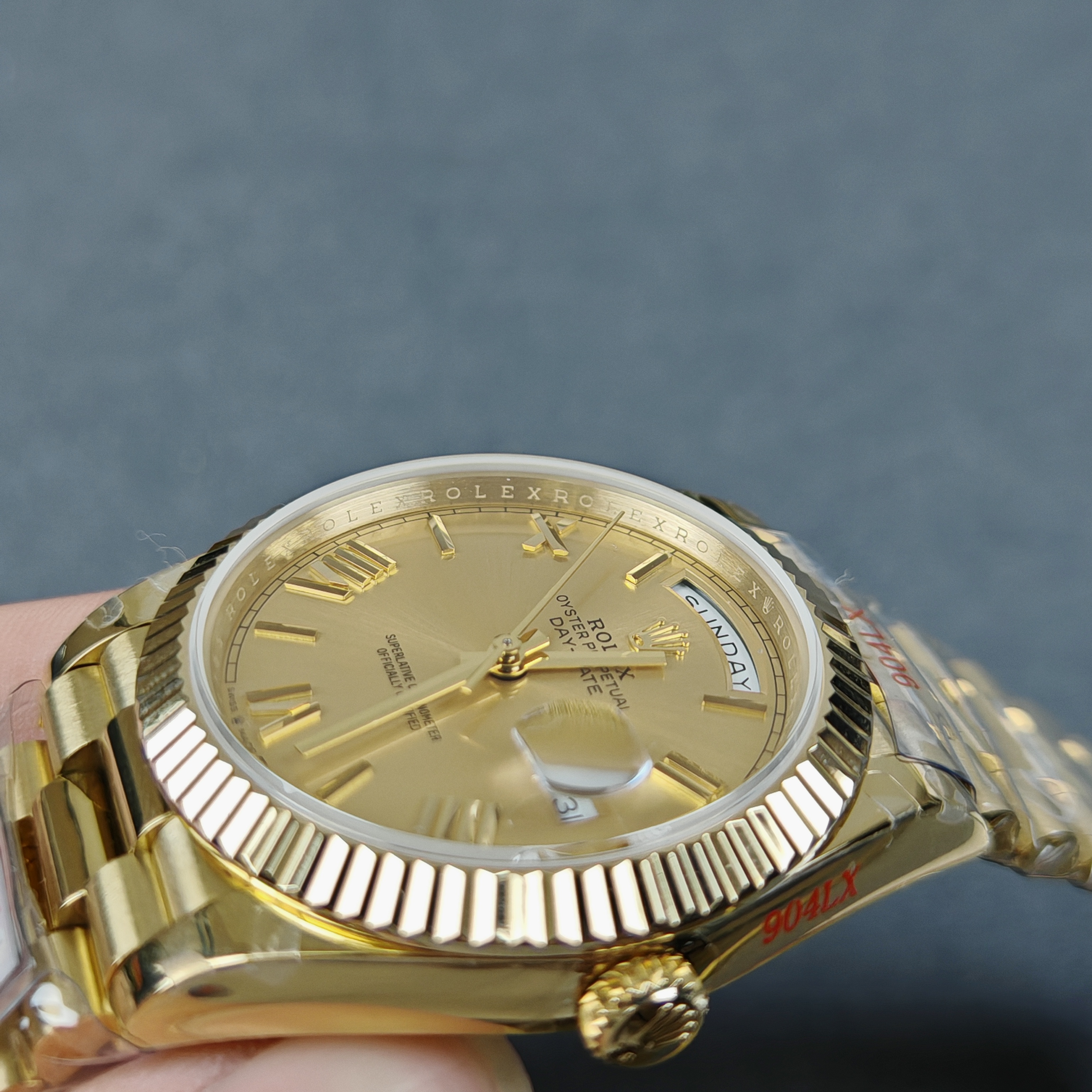 Rolex Day-Date m228238-0006 Yellow gold with Gold Dial(Roman Numerals) President bracelet (40mm) Super Clone