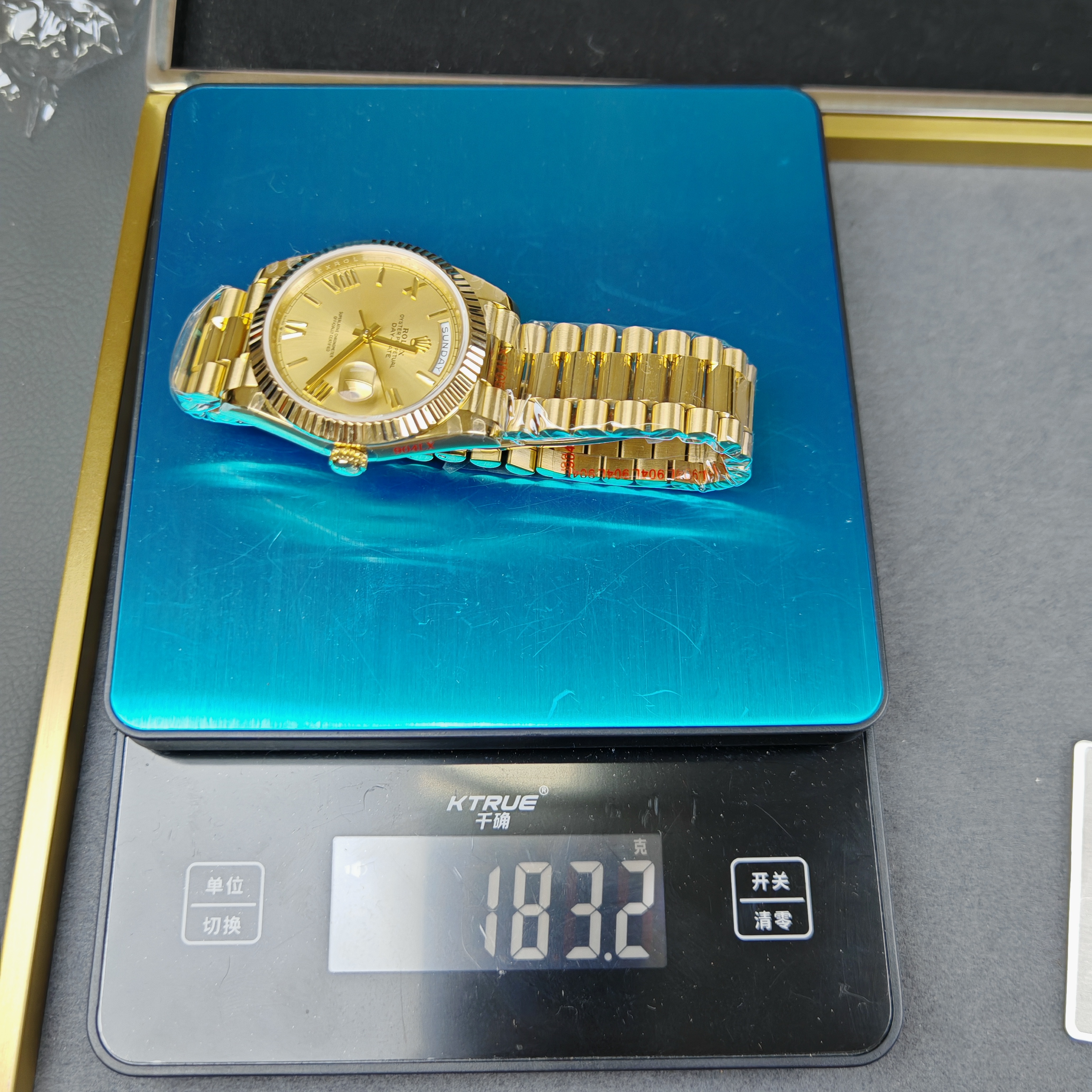 Rolex Day-Date m228238-0006 Yellow gold with Gold Dial(Roman Numerals) President bracelet (40mm) Super Clone