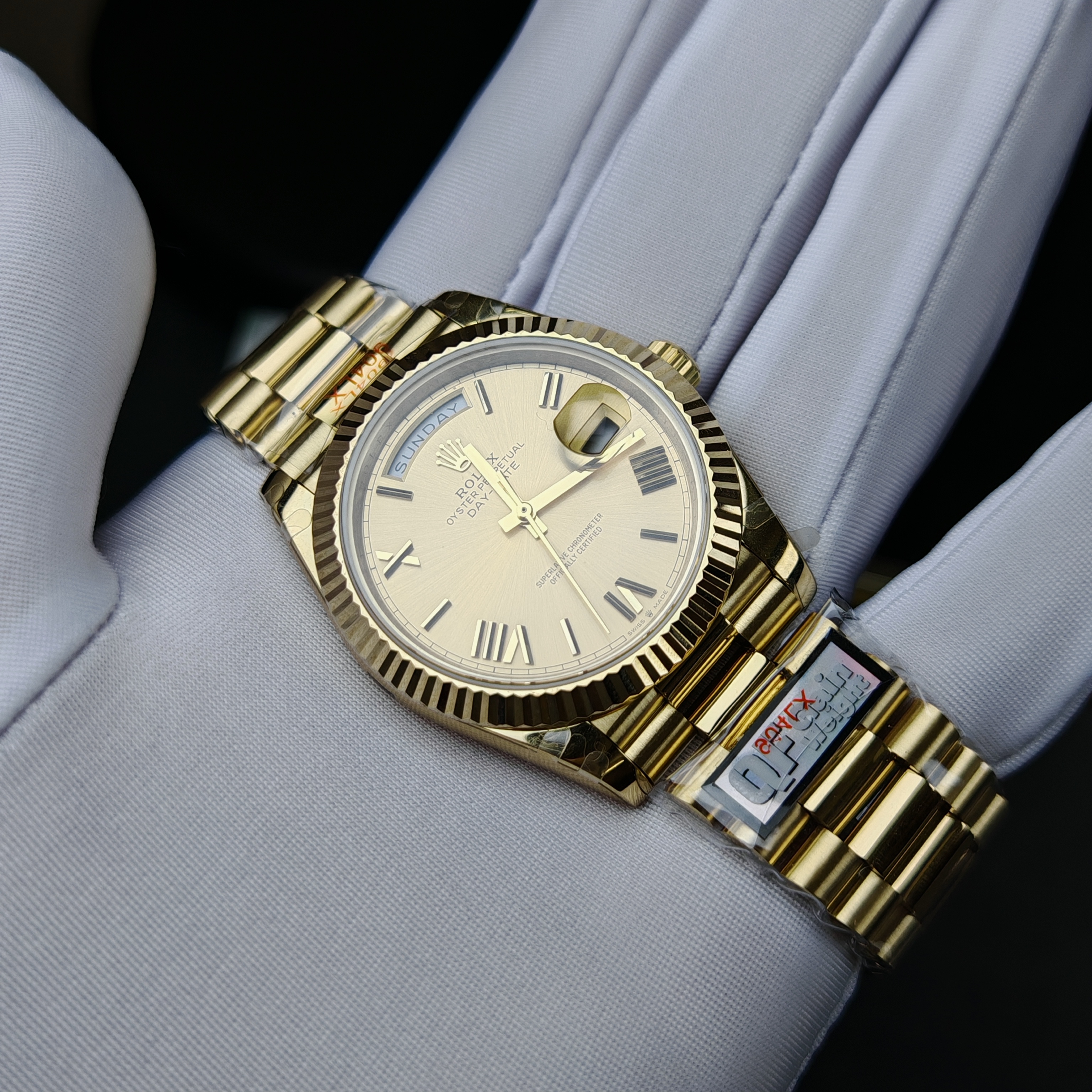 Rolex Day-Date m228238-0006 Yellow gold with Gold Dial(Roman Numerals) President bracelet (40mm) Super Clone