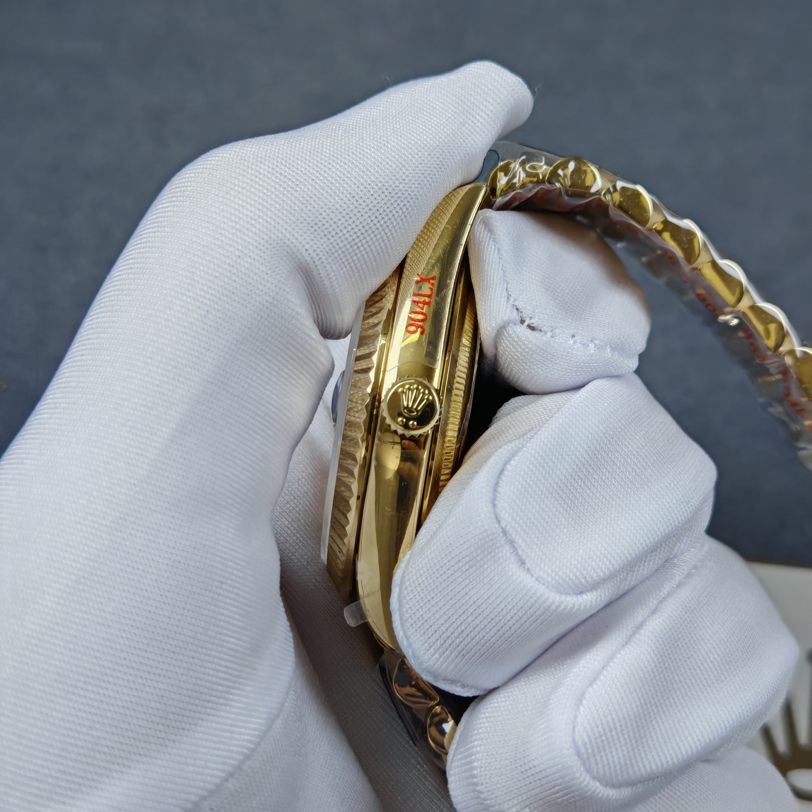 Rolex Day-Date m228238-0006 Yellow gold with Gold Dial(Roman Numerals) President bracelet (40mm) Super Clone