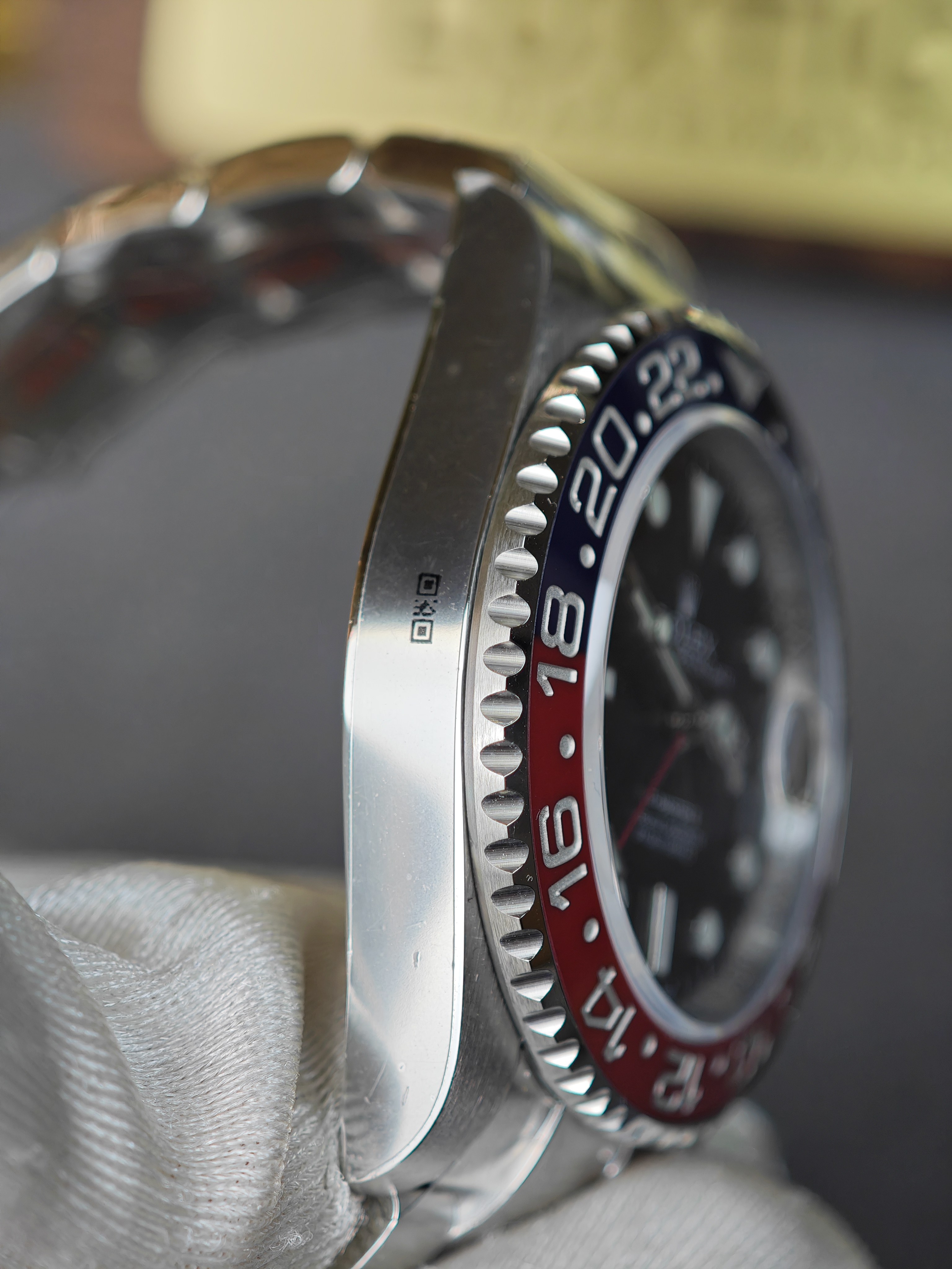 Rolex GMT Master II 126710BLRO Stainless Steel 'Pepsi' on Oyster (40mm) Super Clone