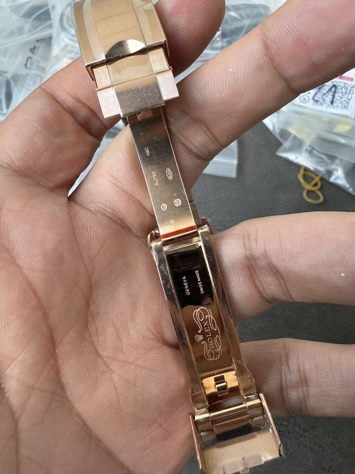 Super Clone Rolex 1:1 Daytona 116505 Rose Gold Pink Dial Black Sub-Dials | 4130 Movement