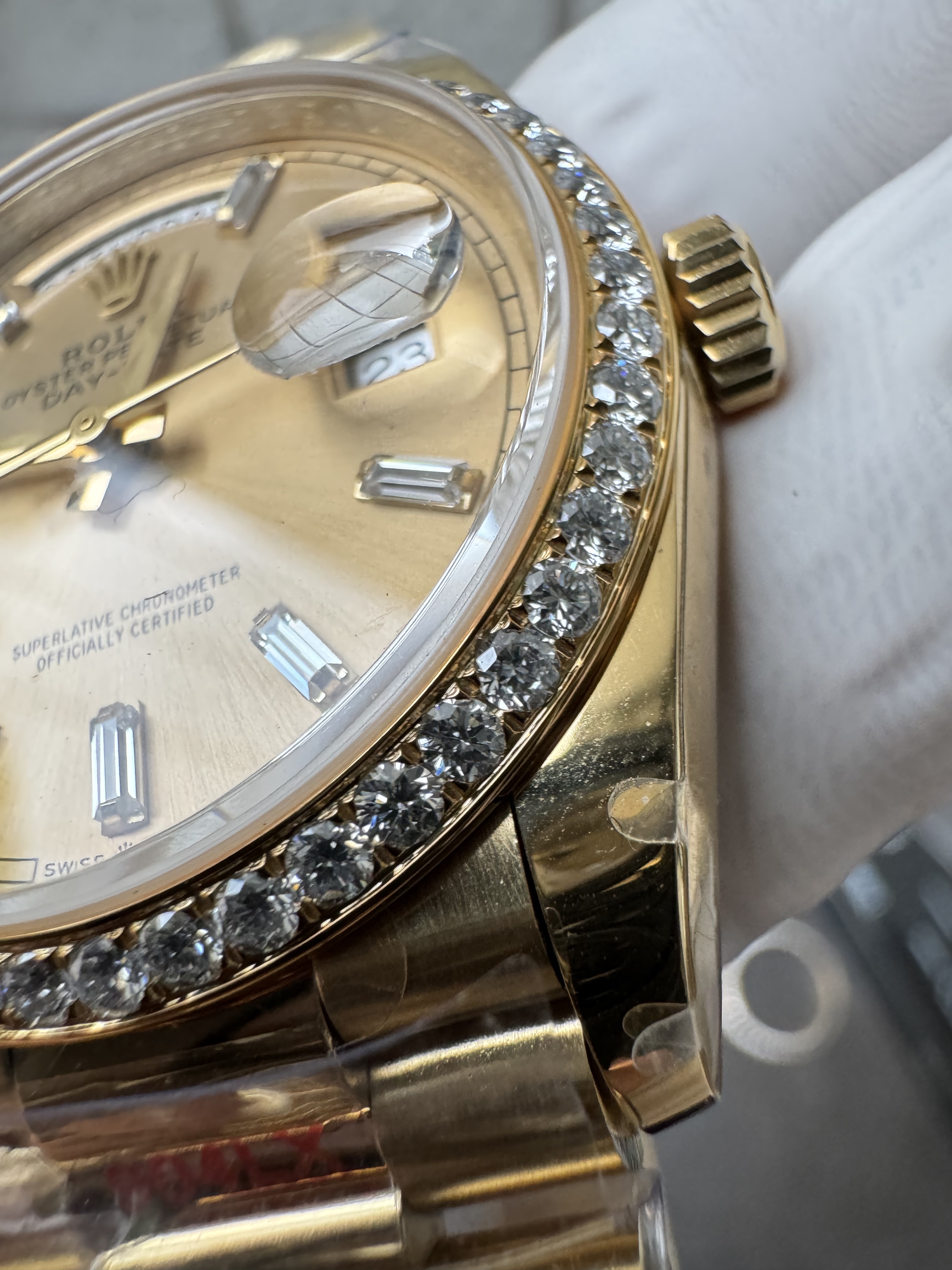 Luxury Gold Day-Date 40mm | Champagne Dial & Diamond Bezel | 1:1 Super Clone