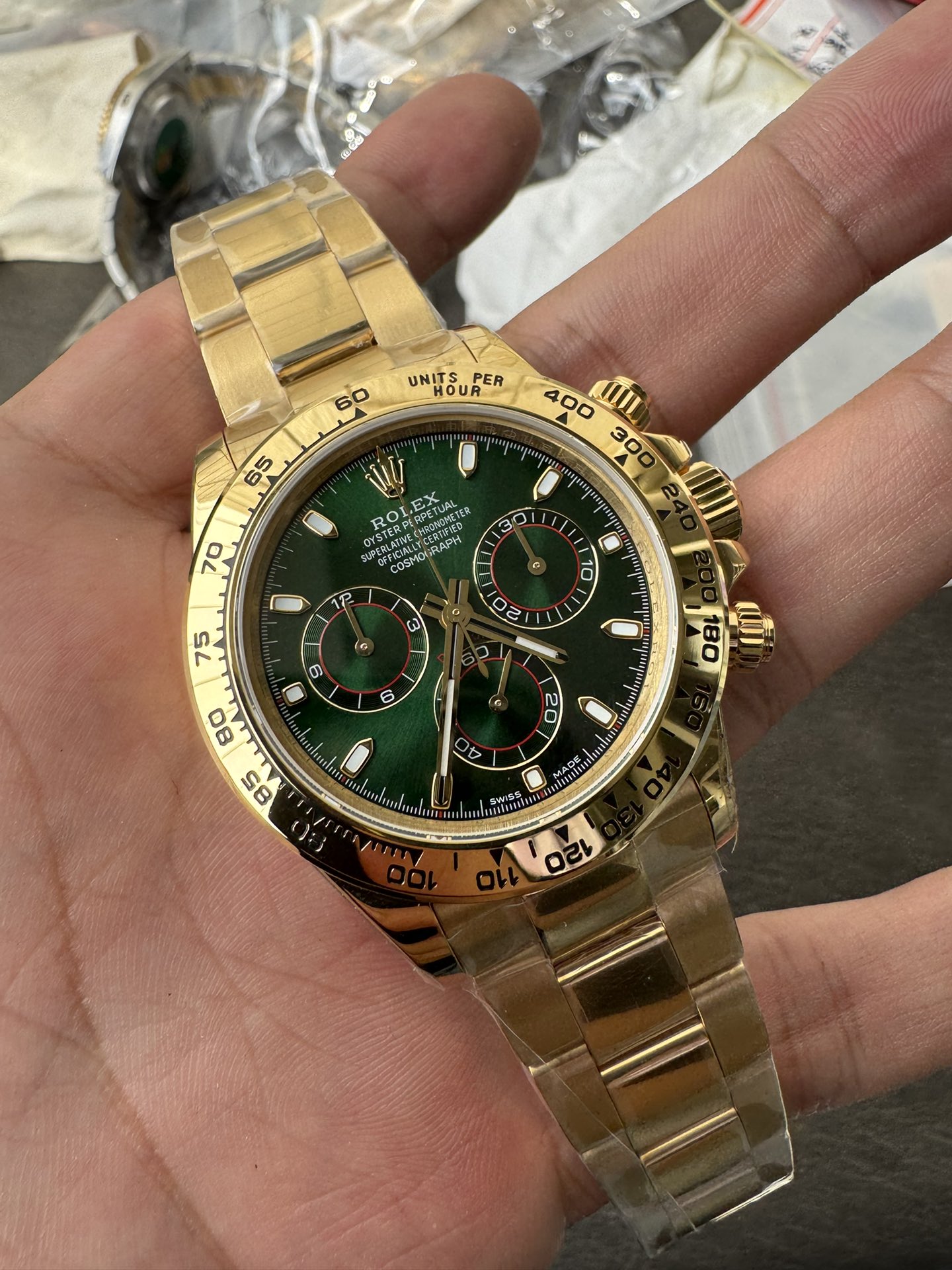 Super Clone Rolex 1:1 Daytona 116508 Green Dial – Yellow Gold | 4130 Movement