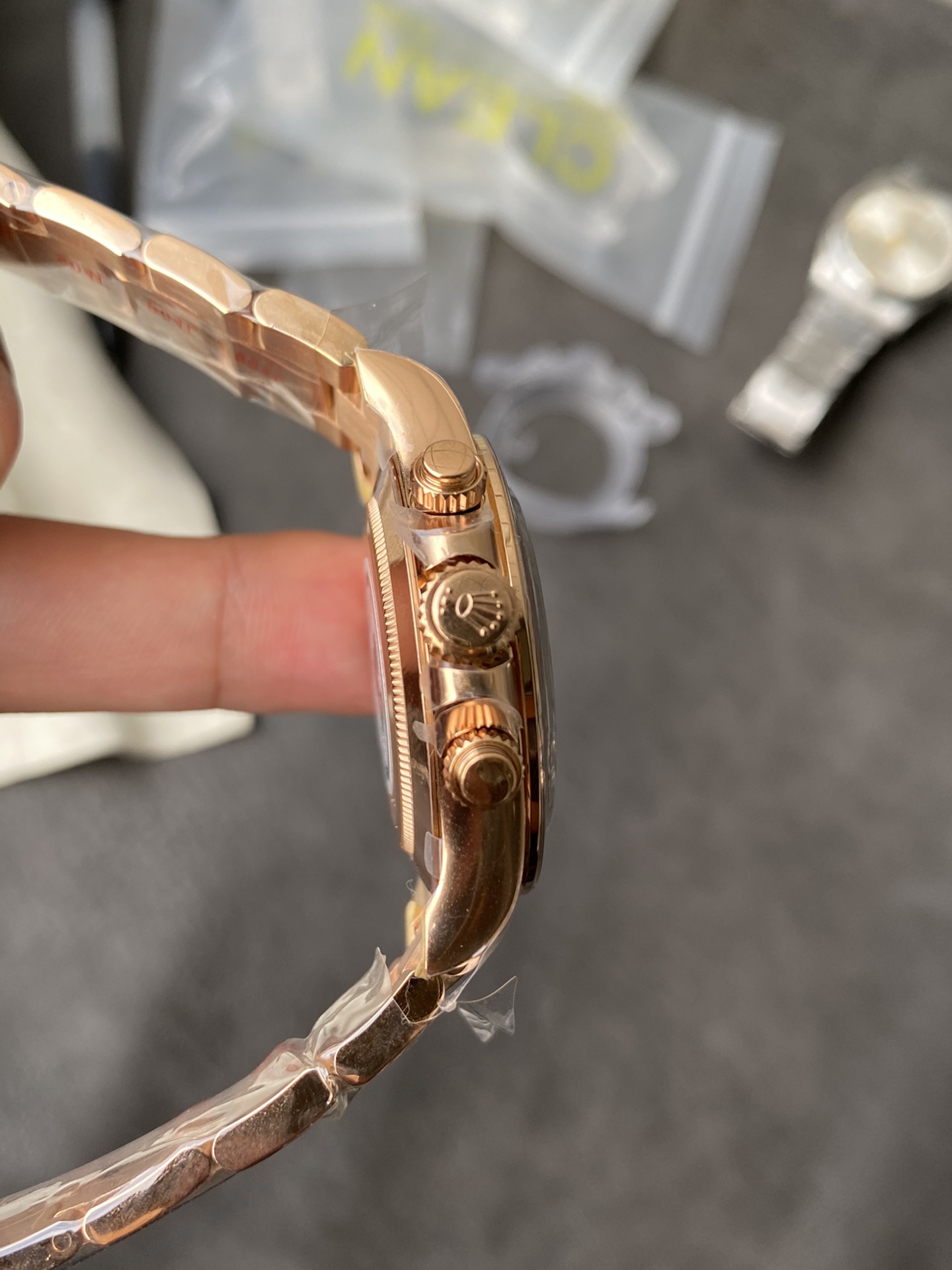 Super Clone Rolex 1:1 Daytona 116505 Rose Gold Sundust Dial – 4130 Movement