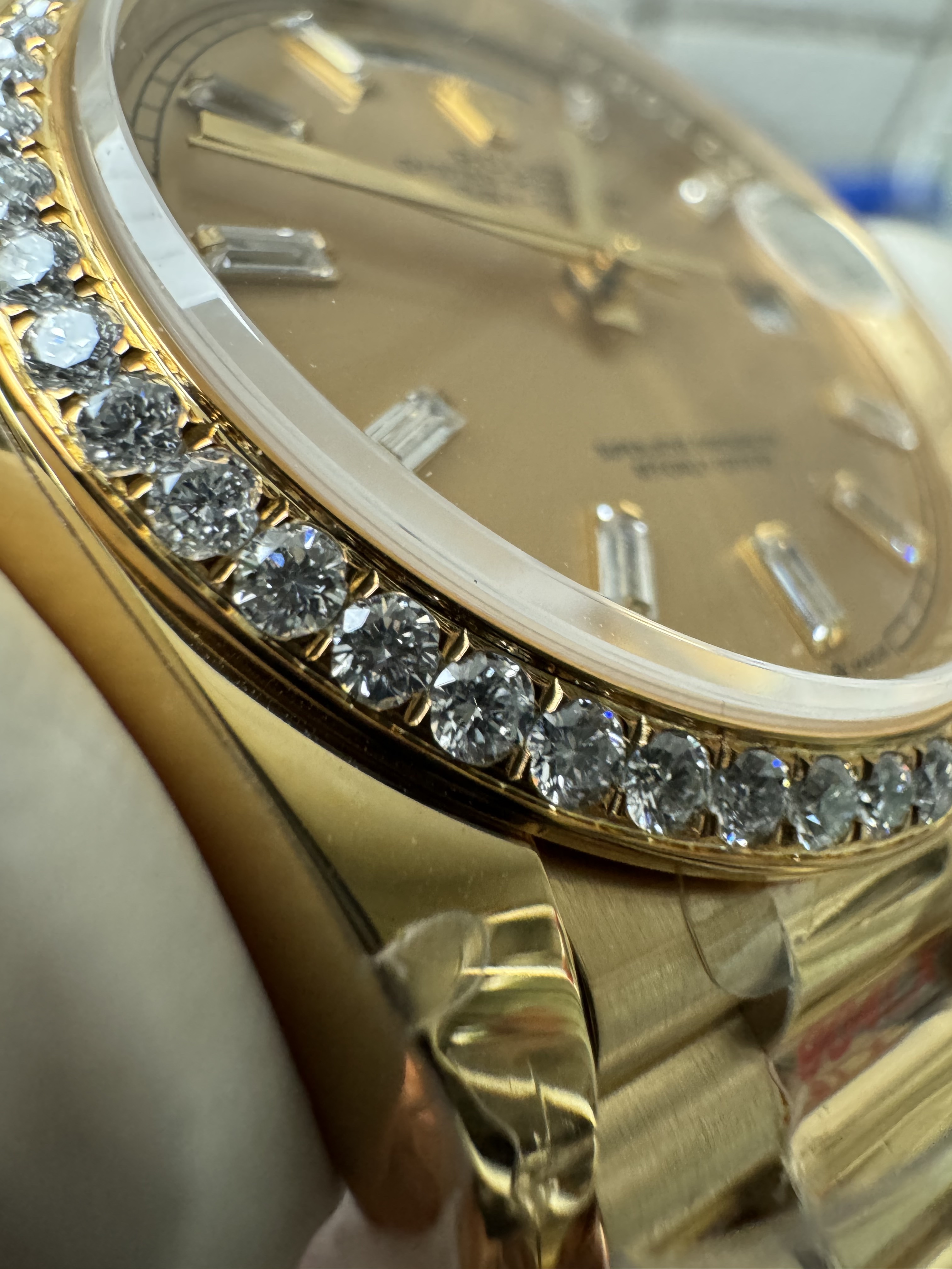 Luxury Gold Day-Date 40mm | Champagne Dial & Diamond Bezel | 1:1 Super Clone