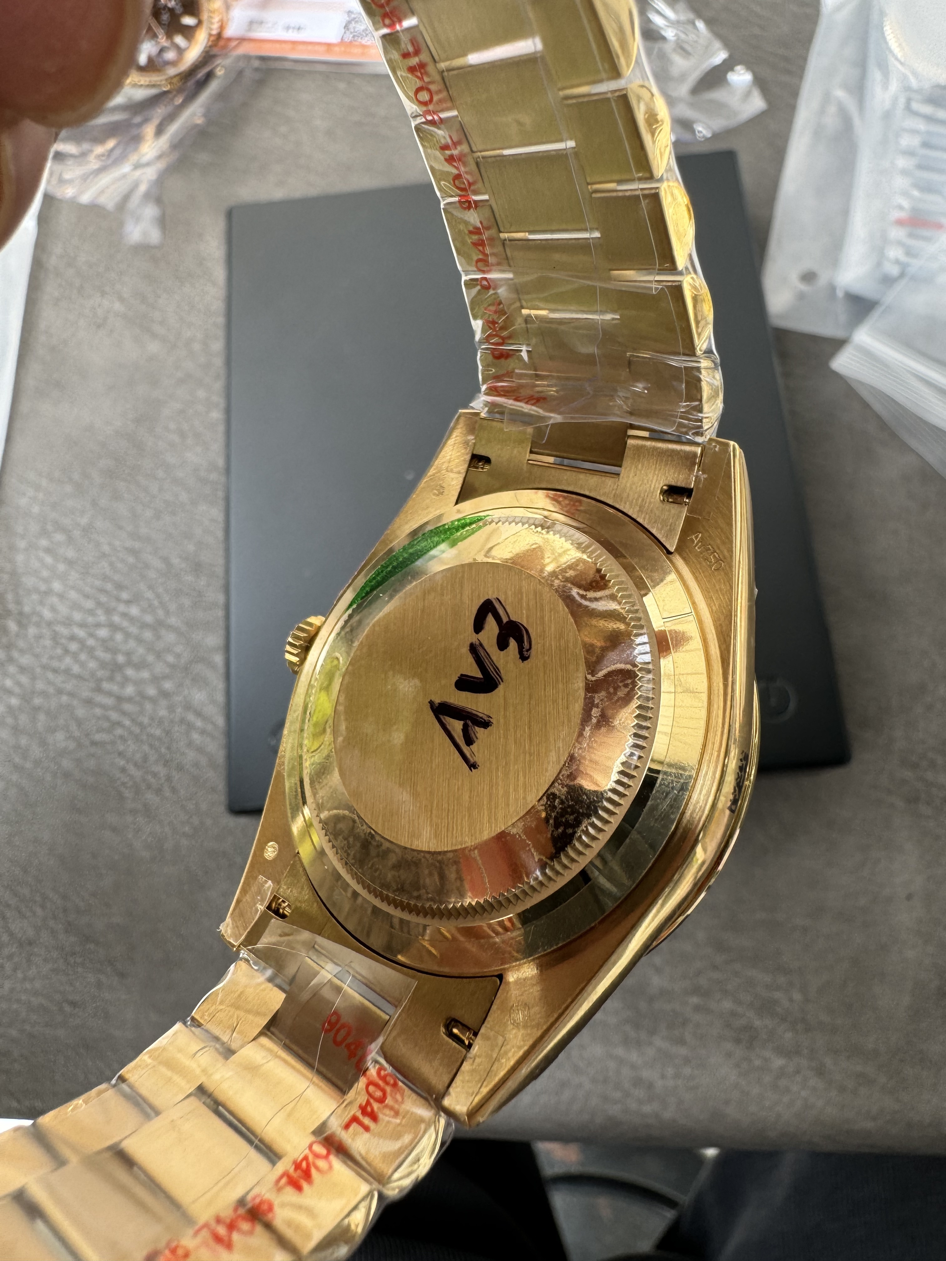 Super Clone Rolex Day-Date 40mm – Iconic Green Dial with Gold President Bracelet