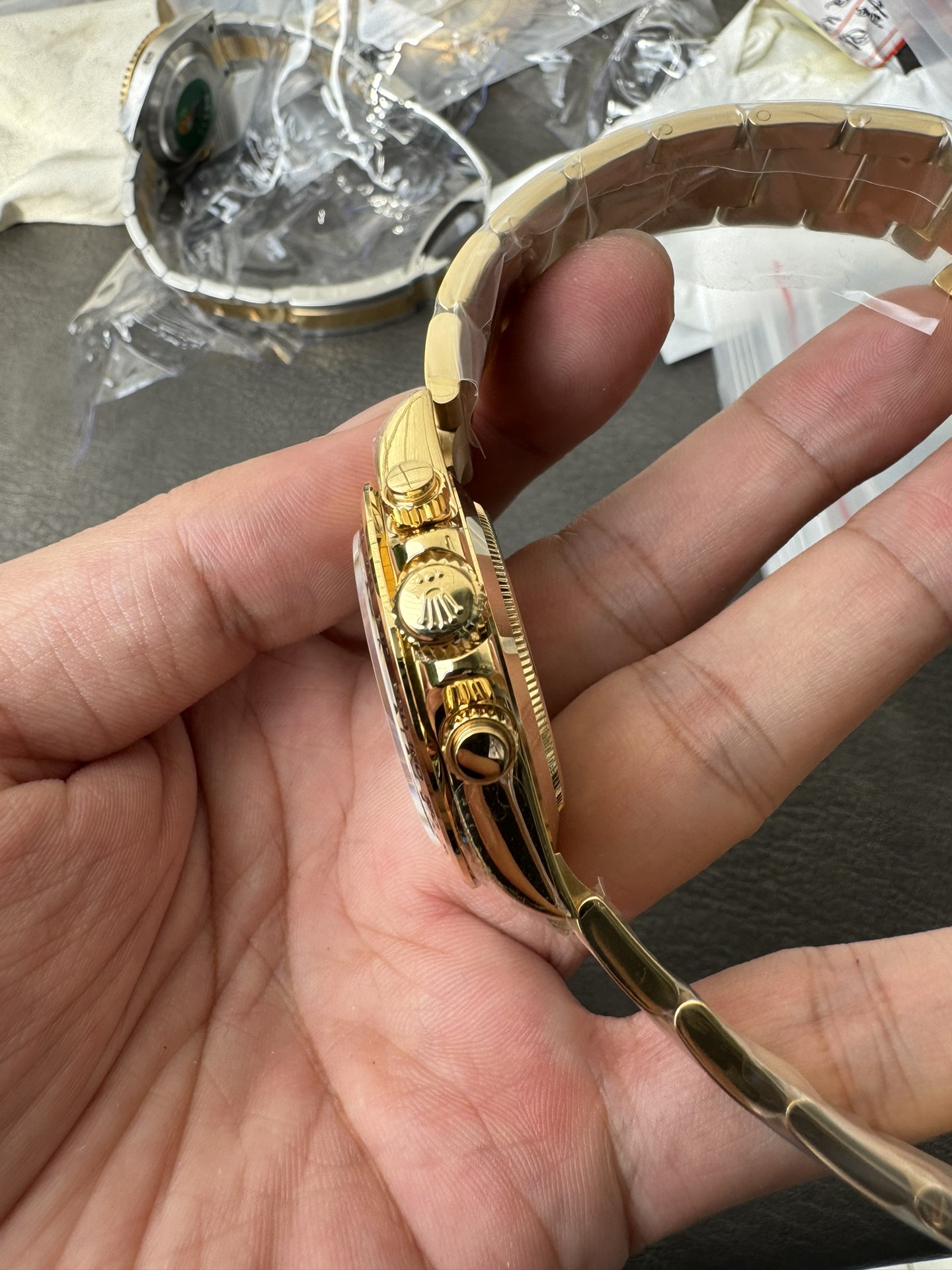 Super Clone Rolex 1:1 Daytona 116508 Green Dial – Yellow Gold | 4130 Movement