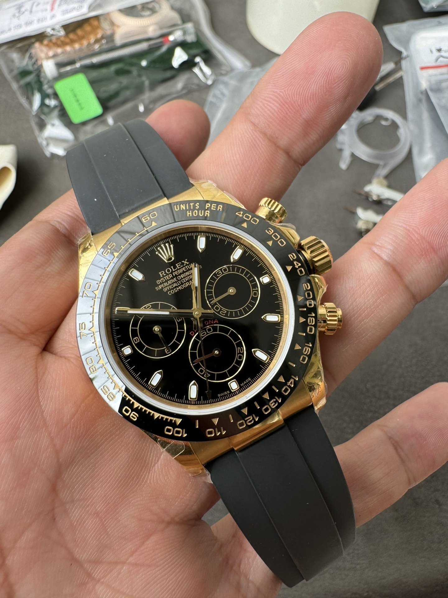Super Clone Rolex 1:1 Daytona 116518LN Black Dial Gold Case Oysterflex | 4130 Movement
