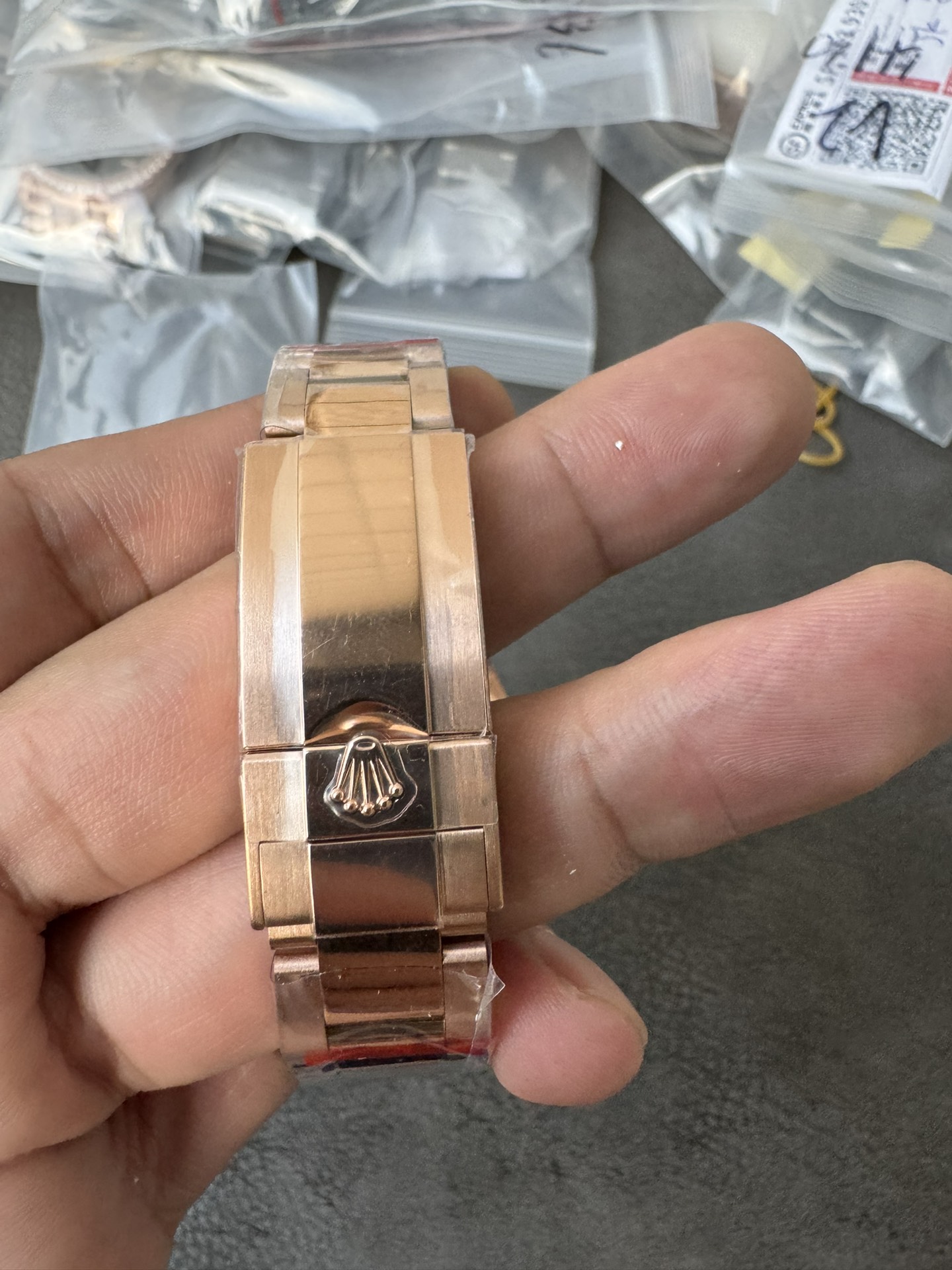 Super Clone Rolex 1:1 Daytona 116505 Rose Gold Pink Dial Black Sub-Dials | 4130 Movement